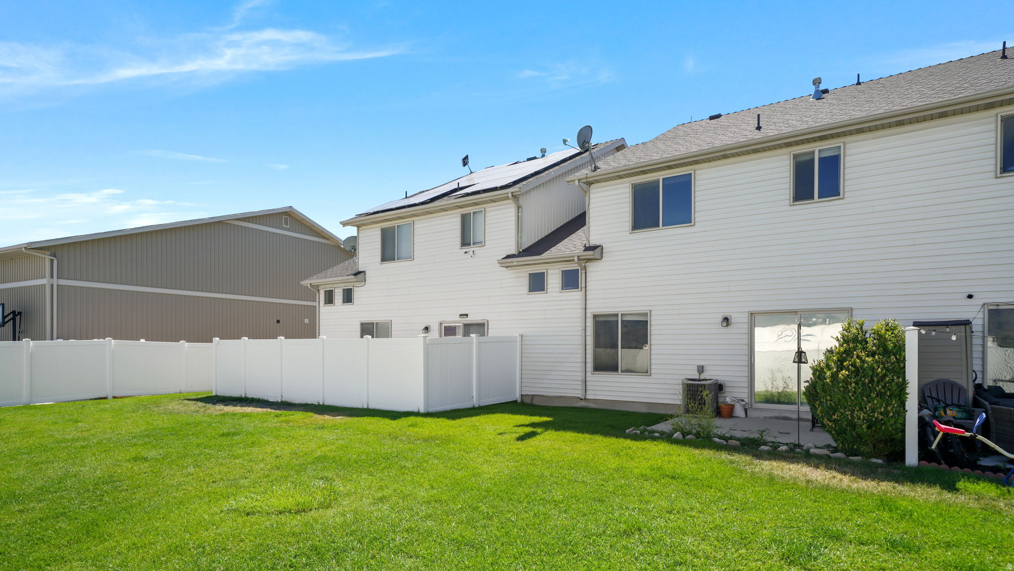 main property photo 22