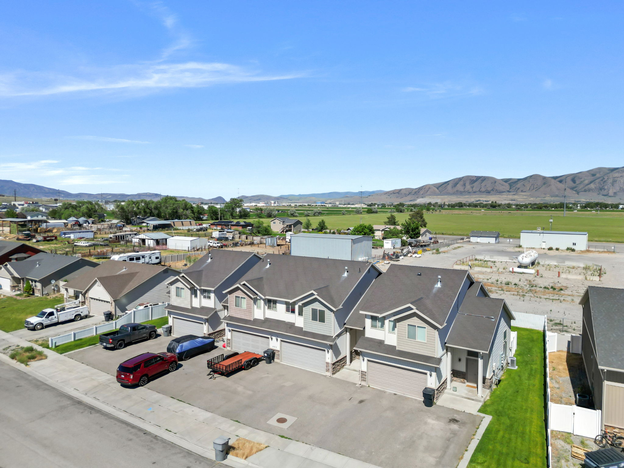 main property photo 24
