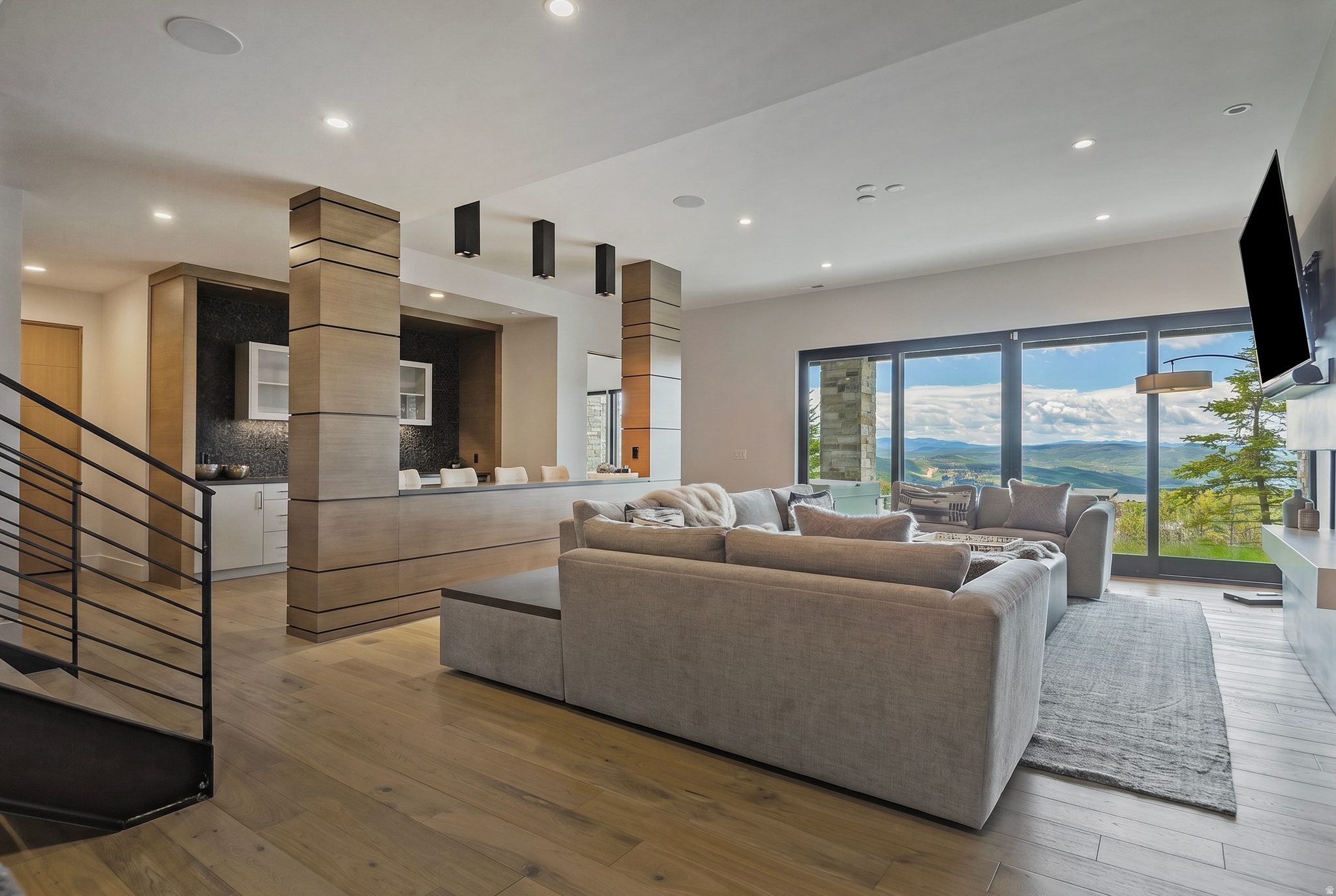 main property photo 49