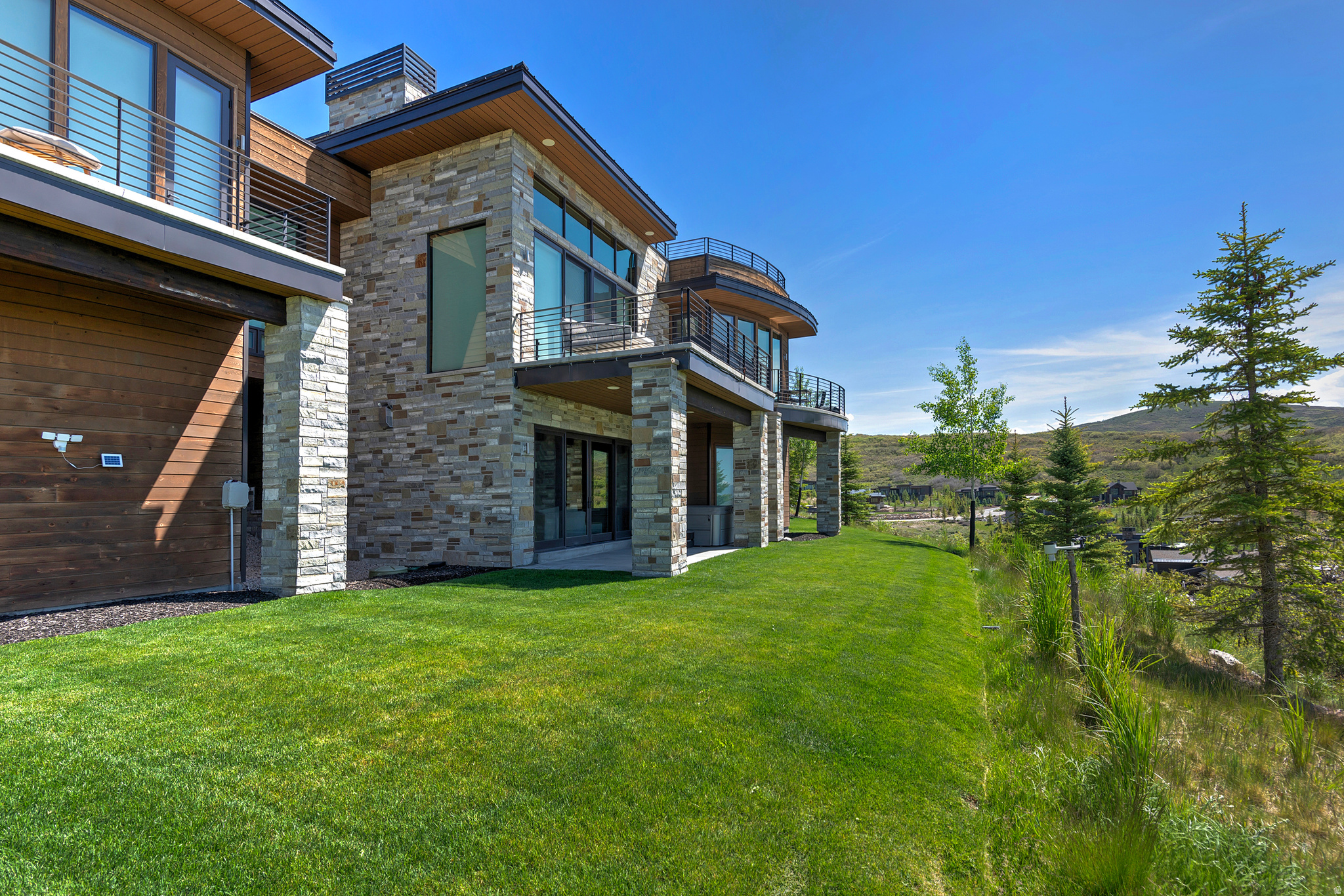 main property photo 54