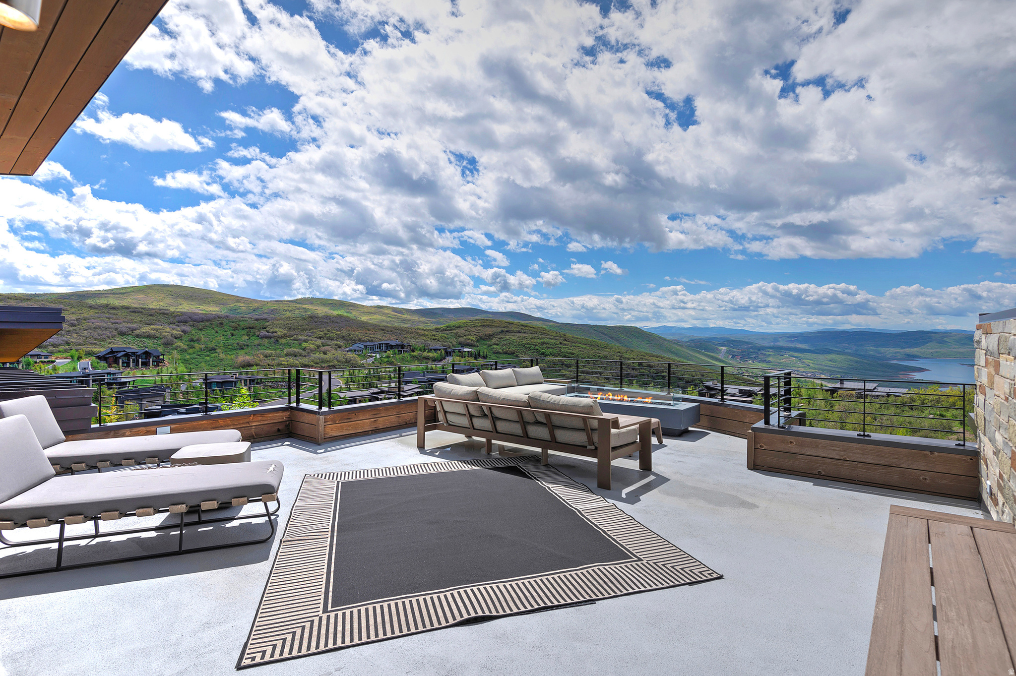 main property photo 70