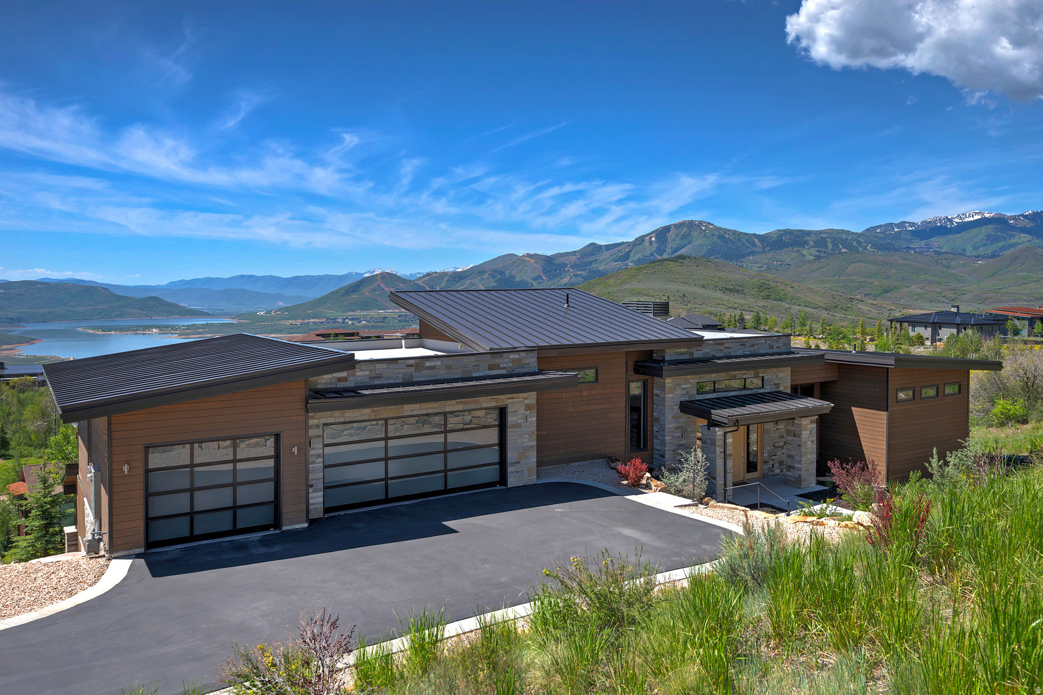 main property photo 77