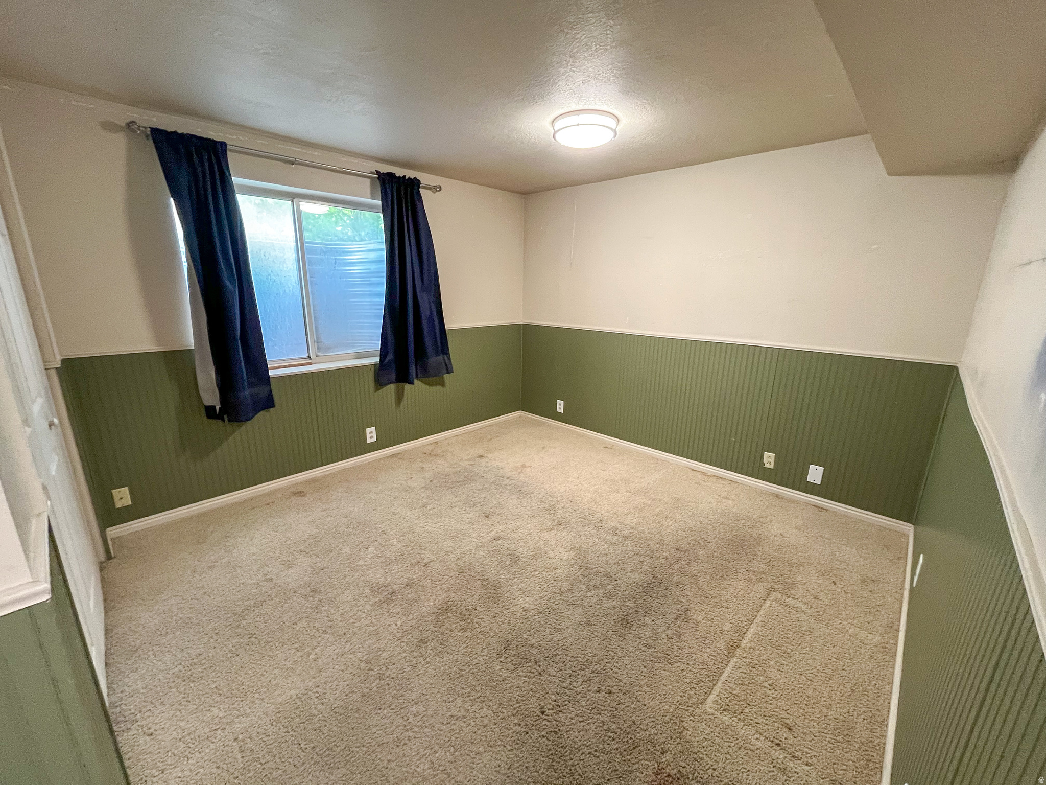 main property photo 70