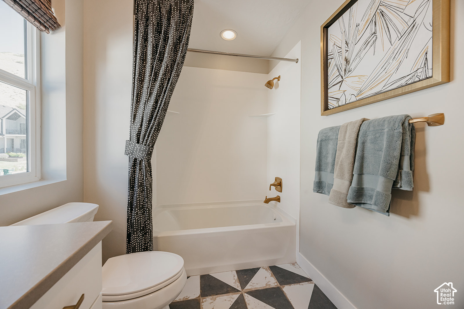 main property photo 75