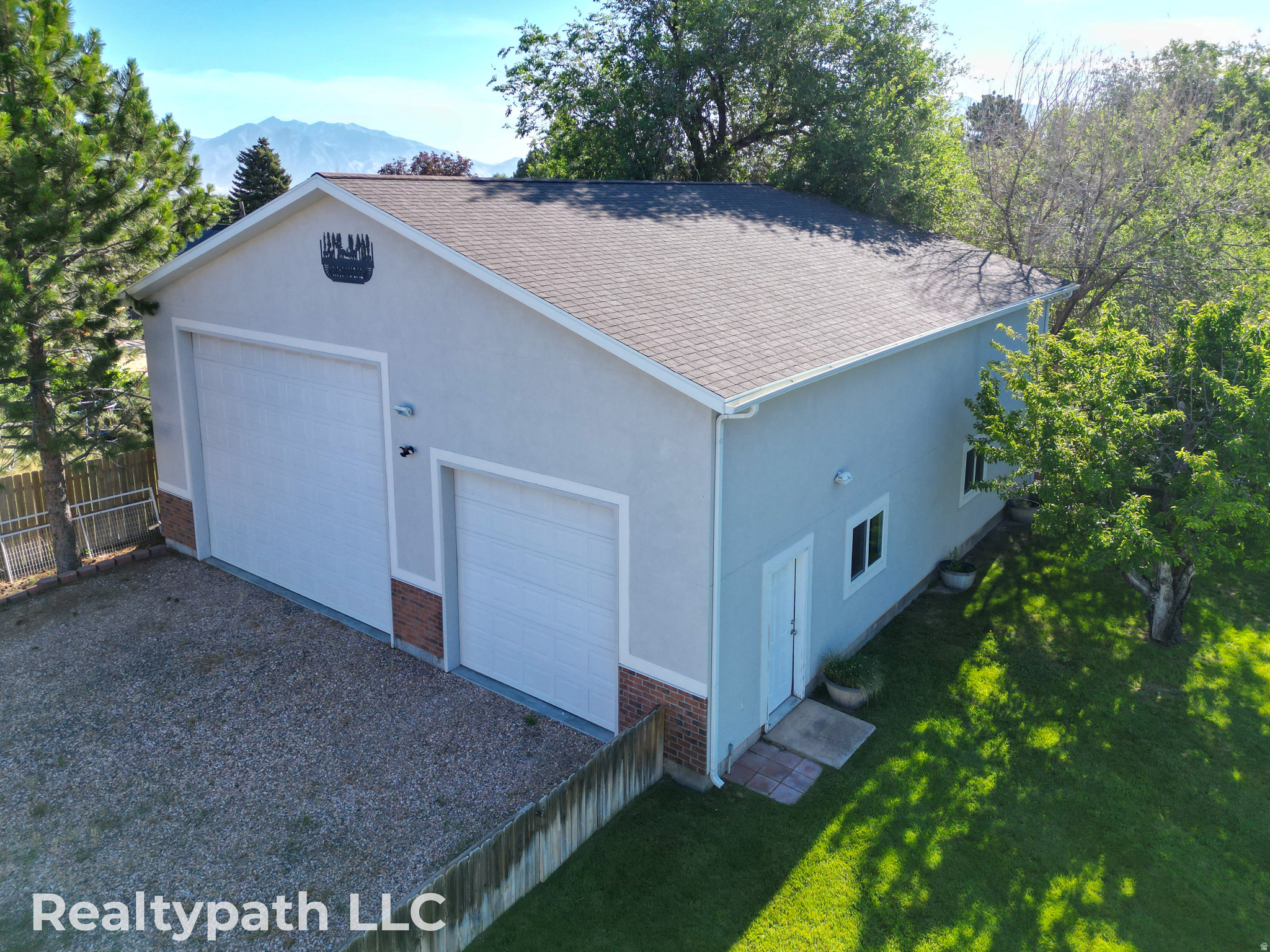 main property photo 54