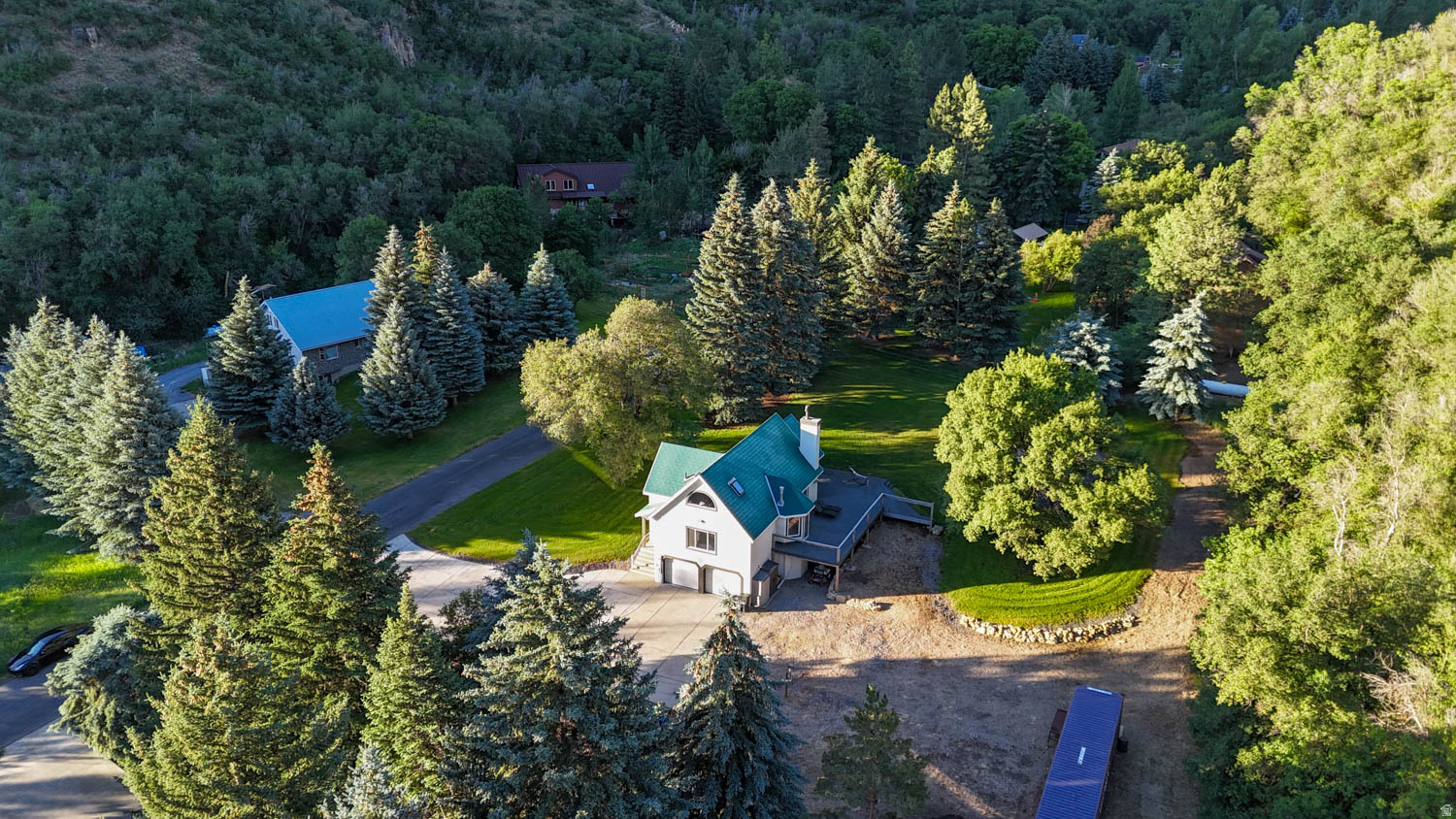 main property photo 11
