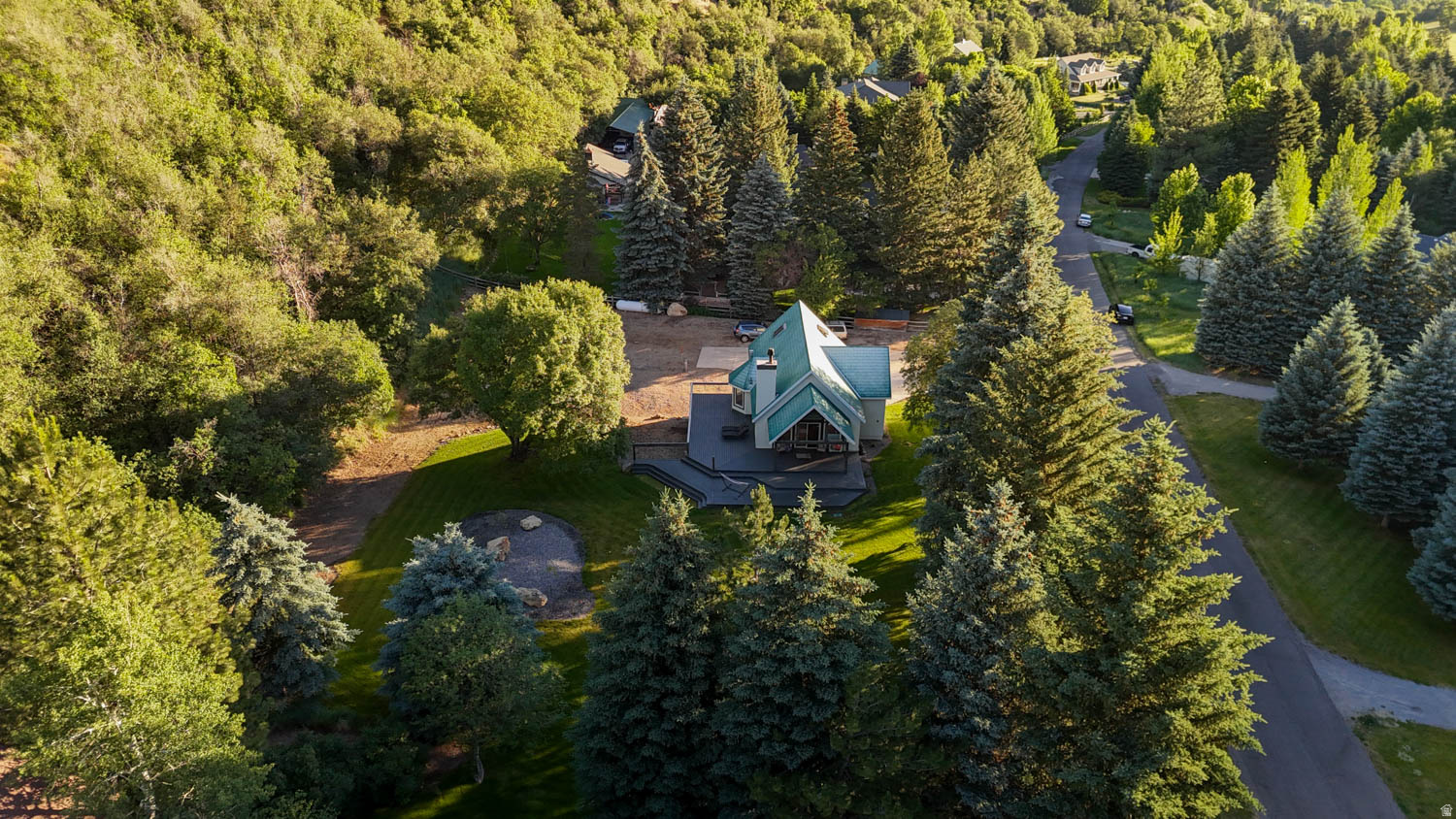 main property photo 15