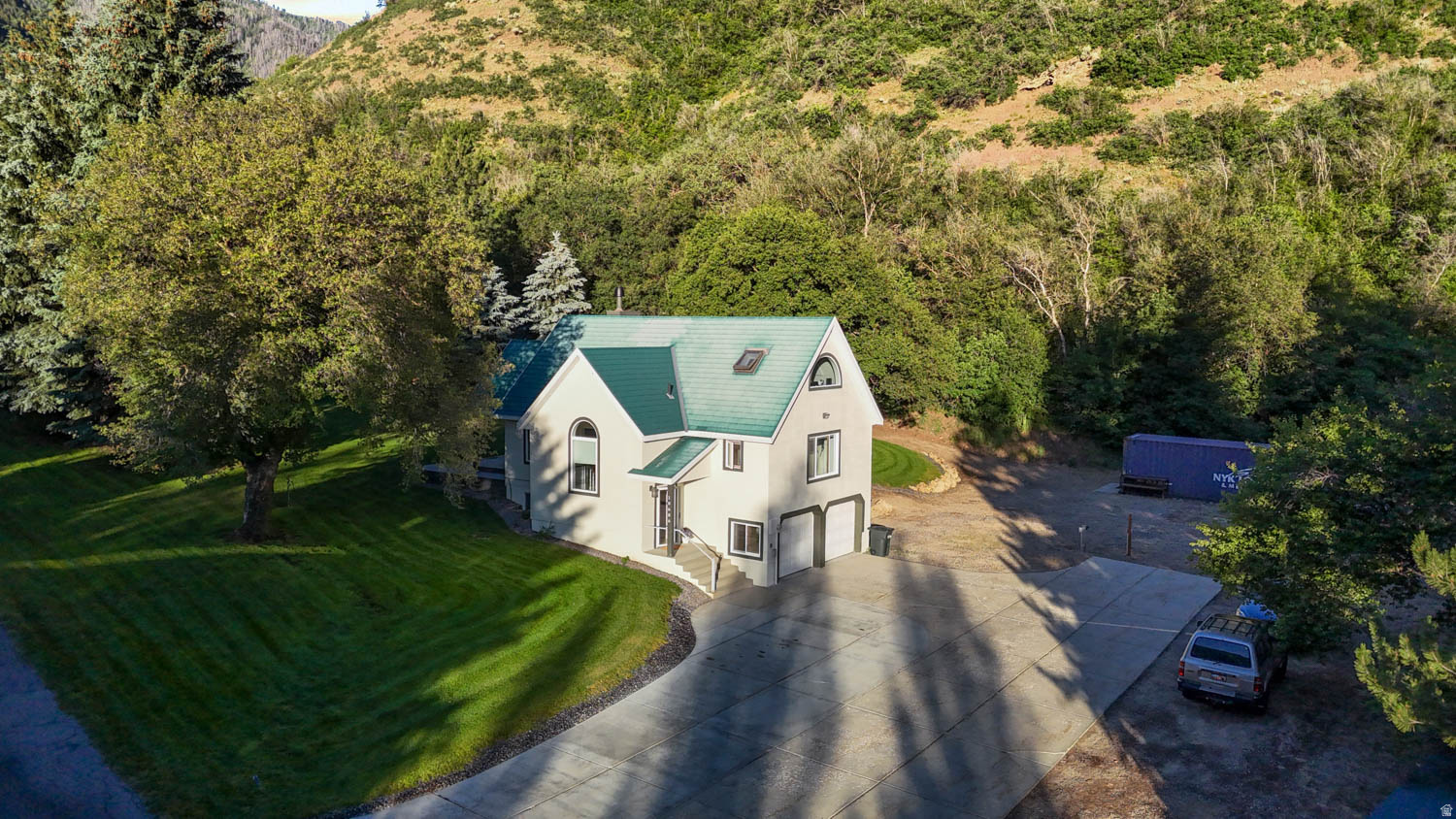 main property photo 18