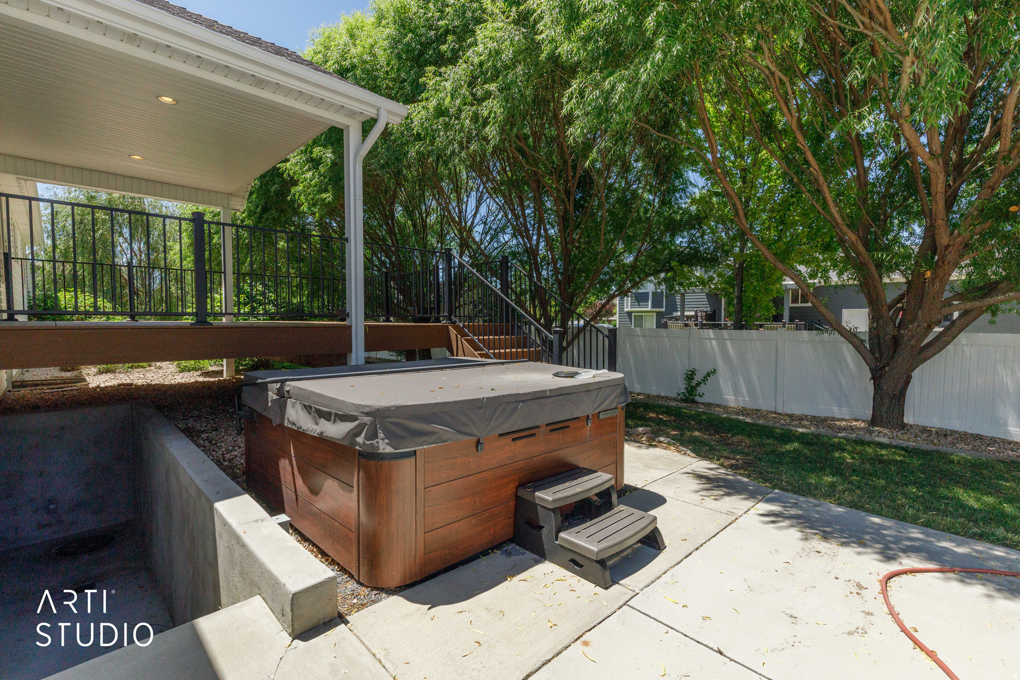main property photo 34