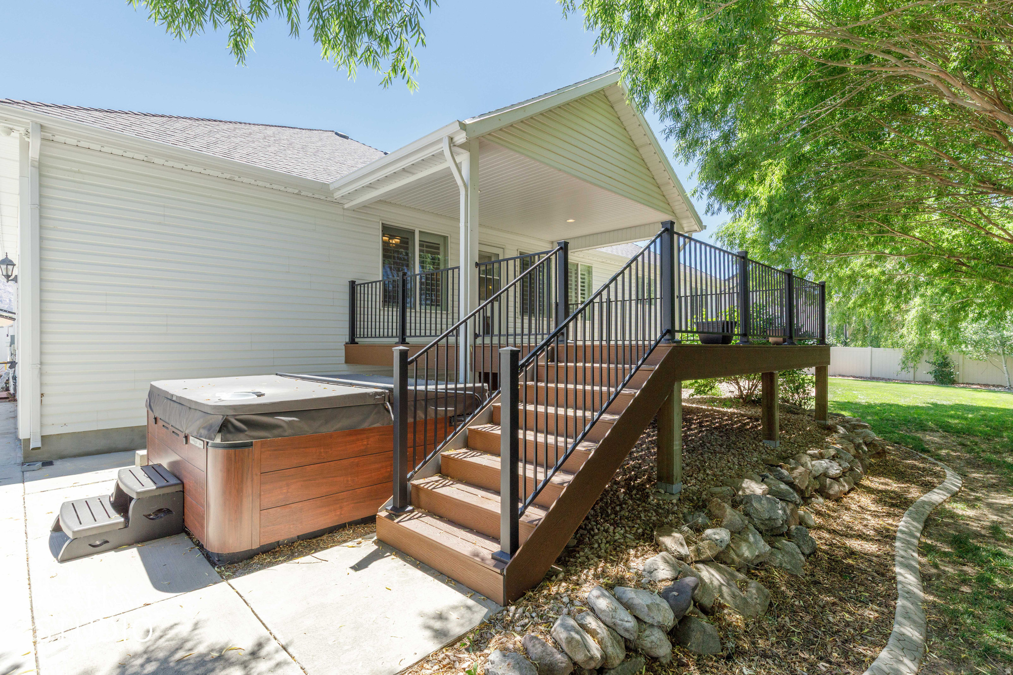 main property photo 35