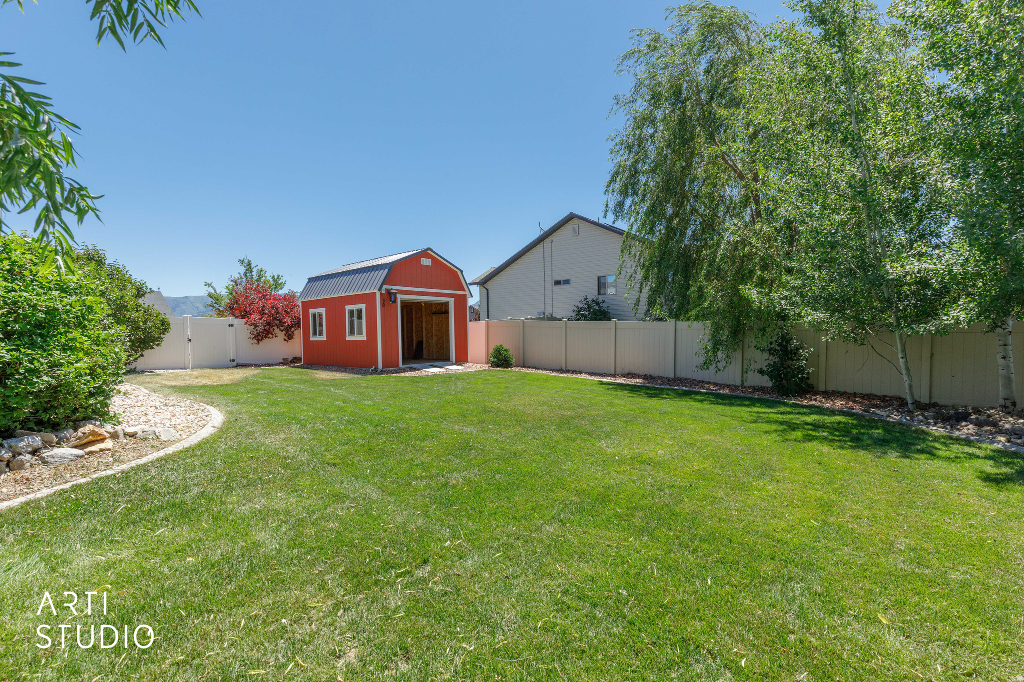 main property photo 44