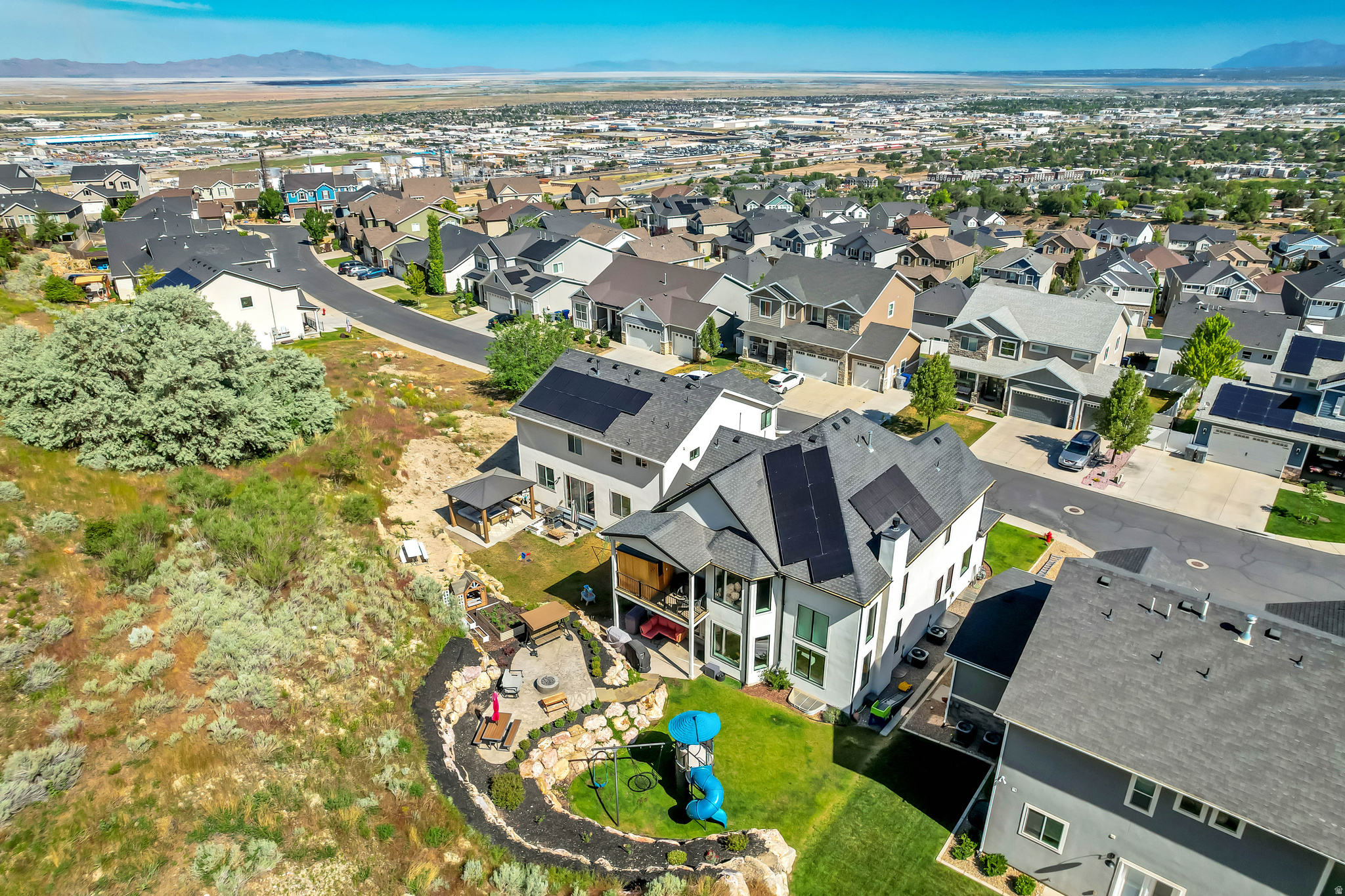 main property photo 75
