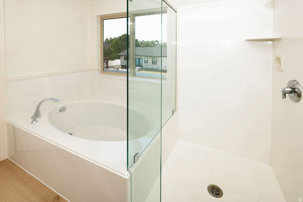 main property photo 13