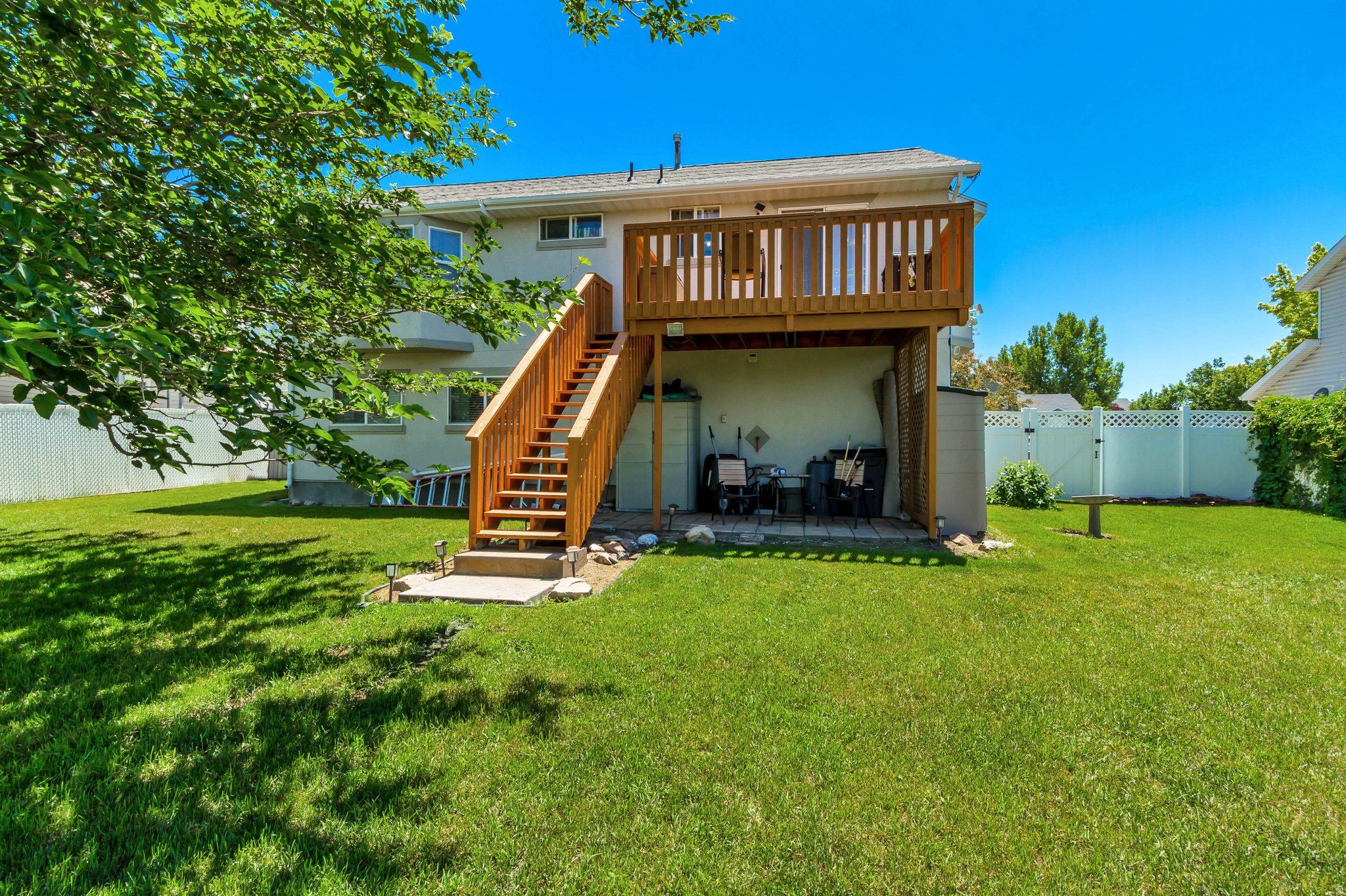 main property photo 23