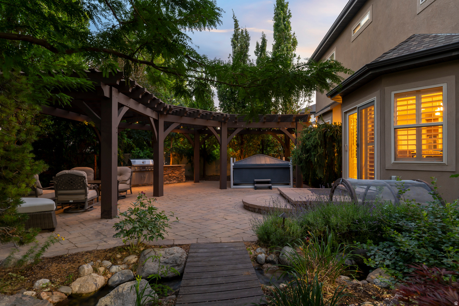 main property photo 51