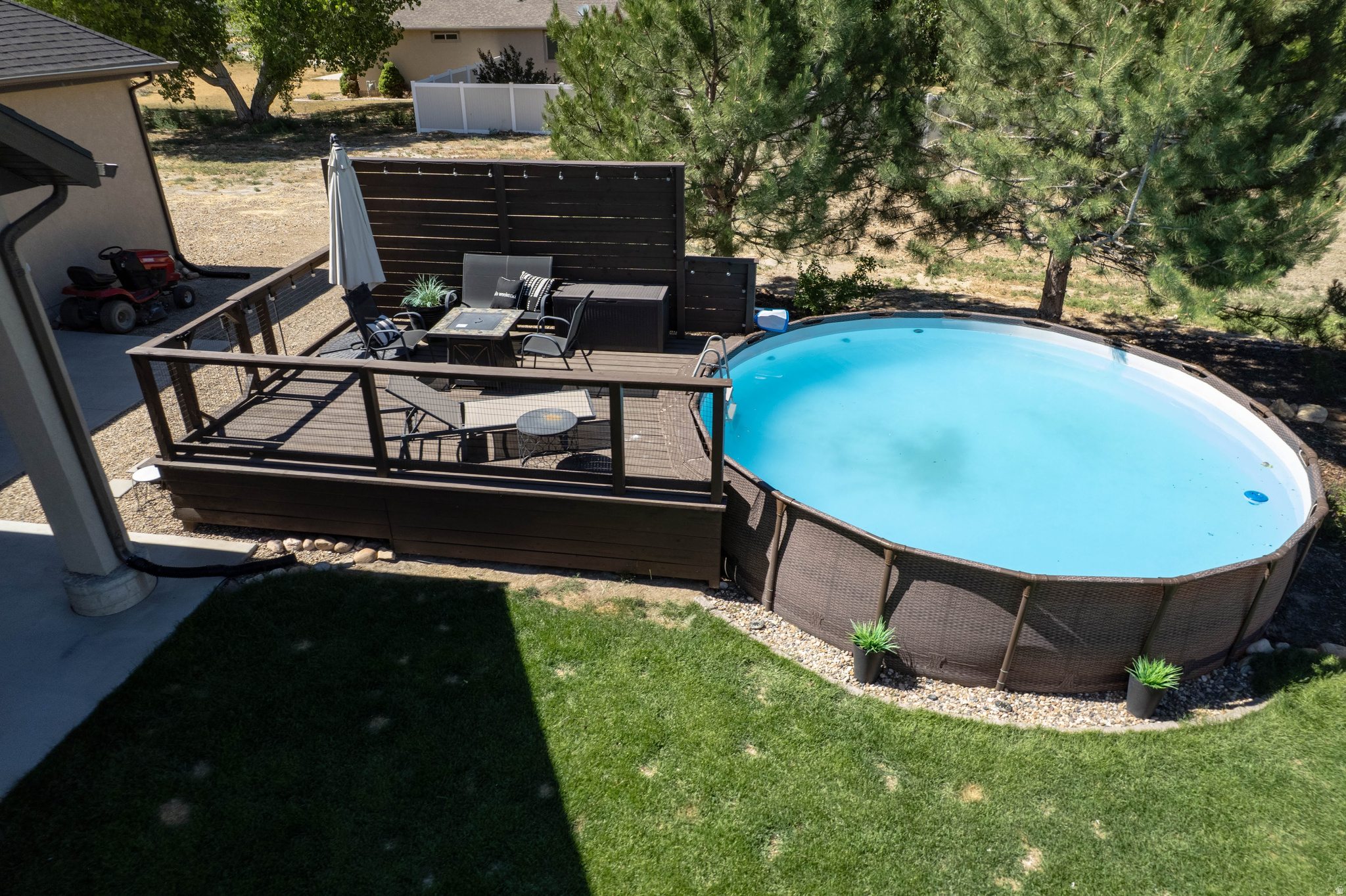 main property photo 74