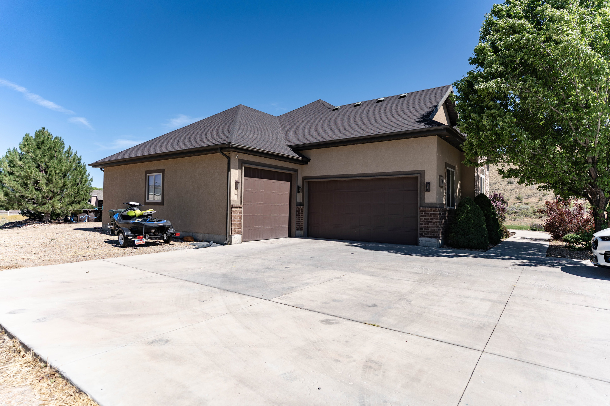 main property photo 80
