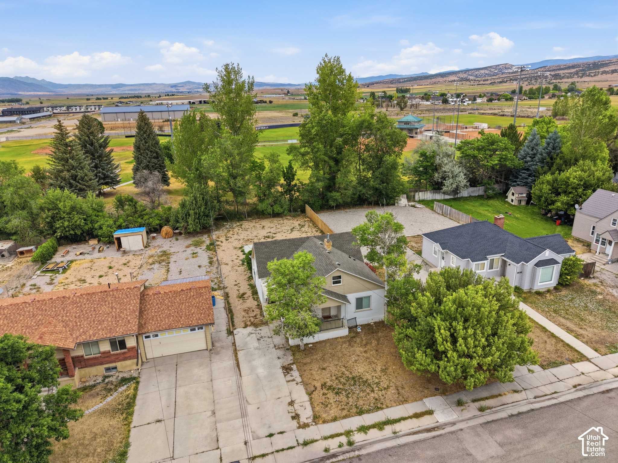main property photo 24