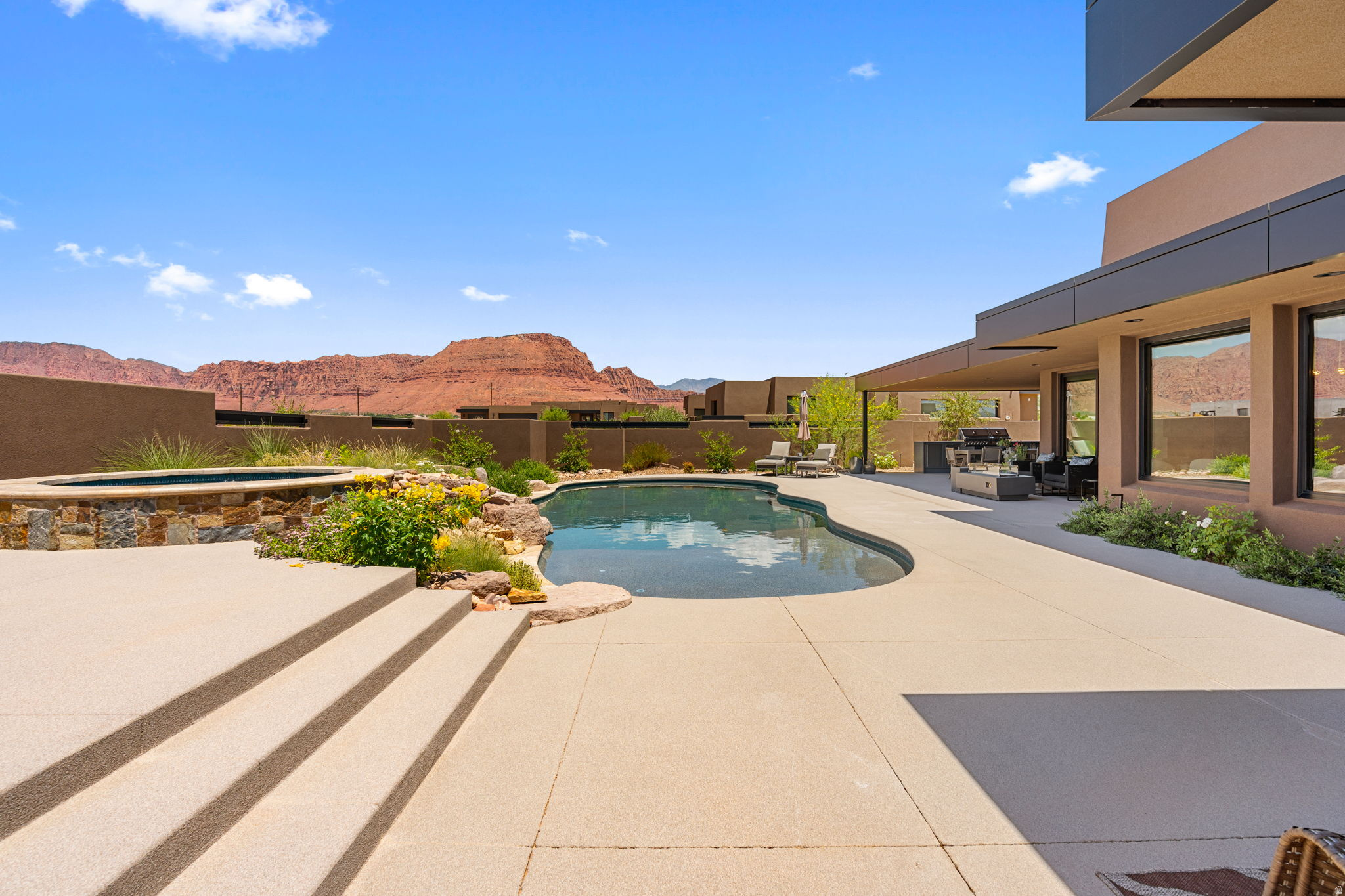 main property photo 66