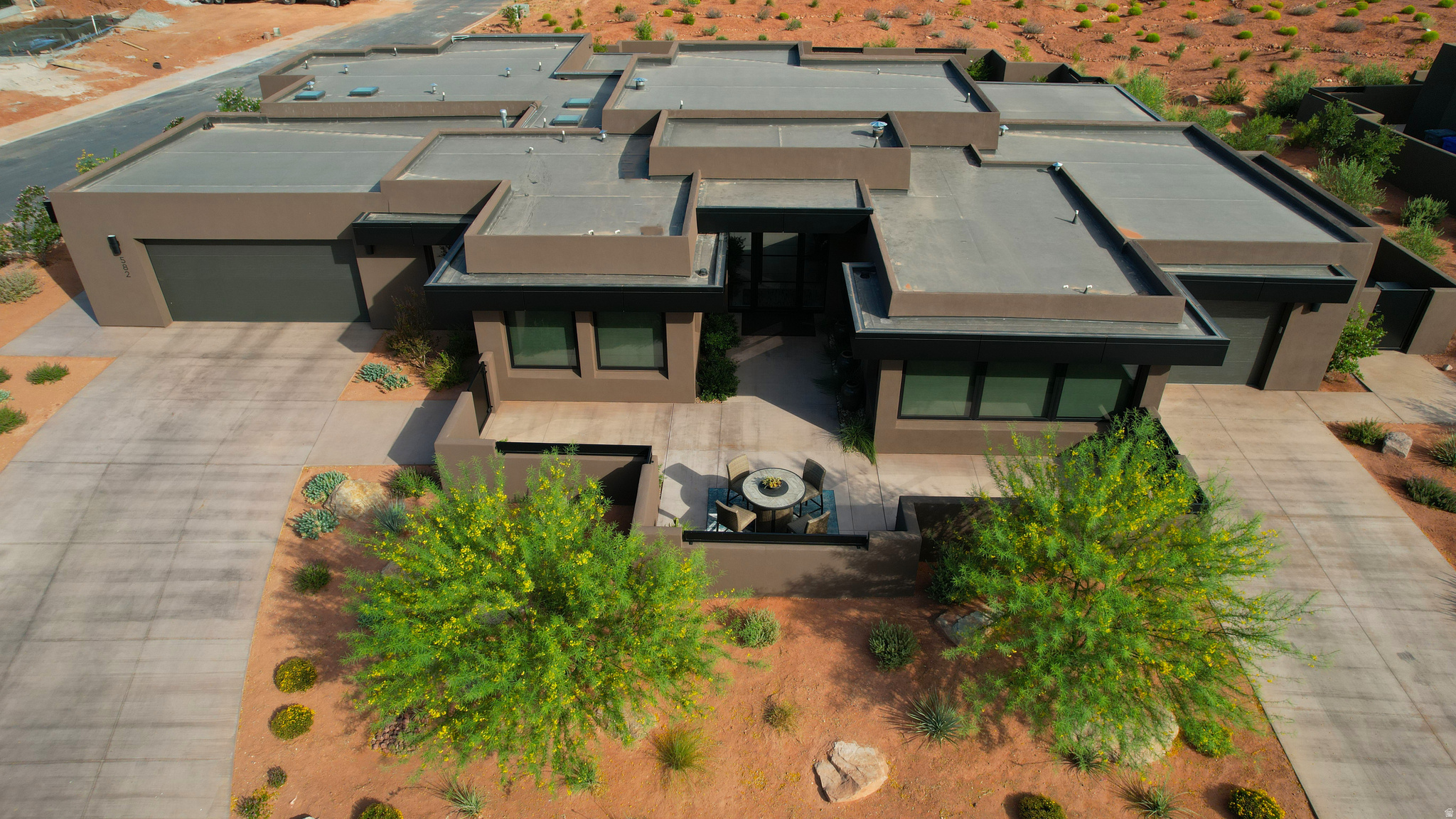 main property photo 77