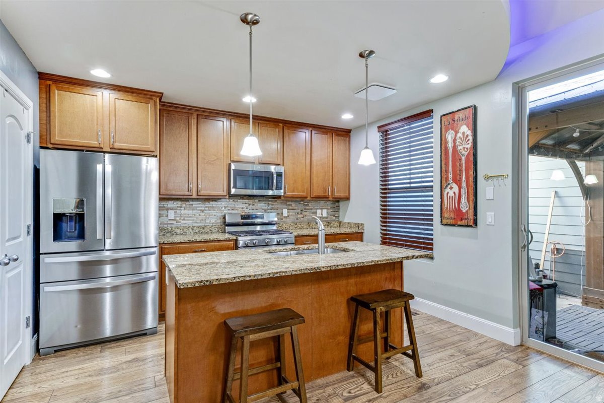 main property photo 16