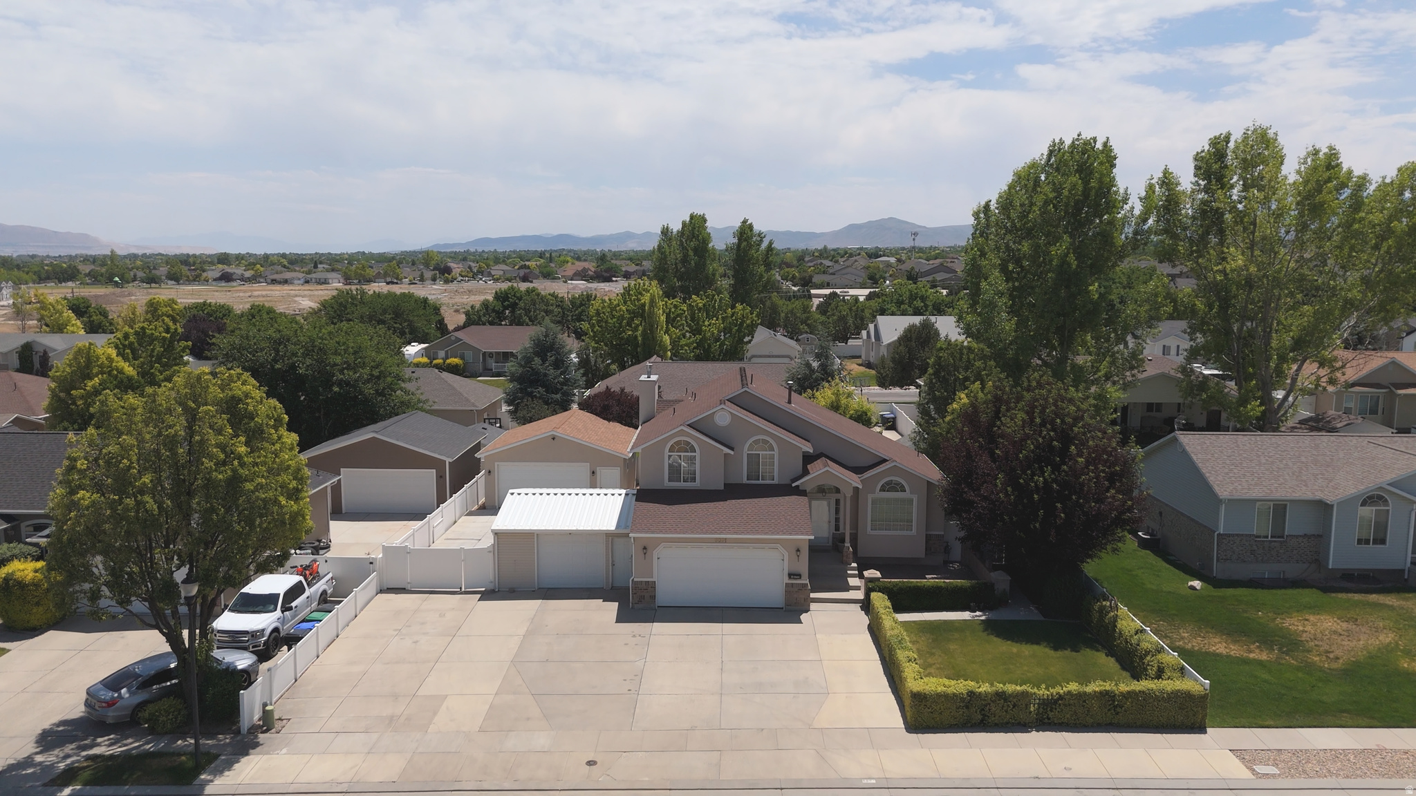 main property photo 51