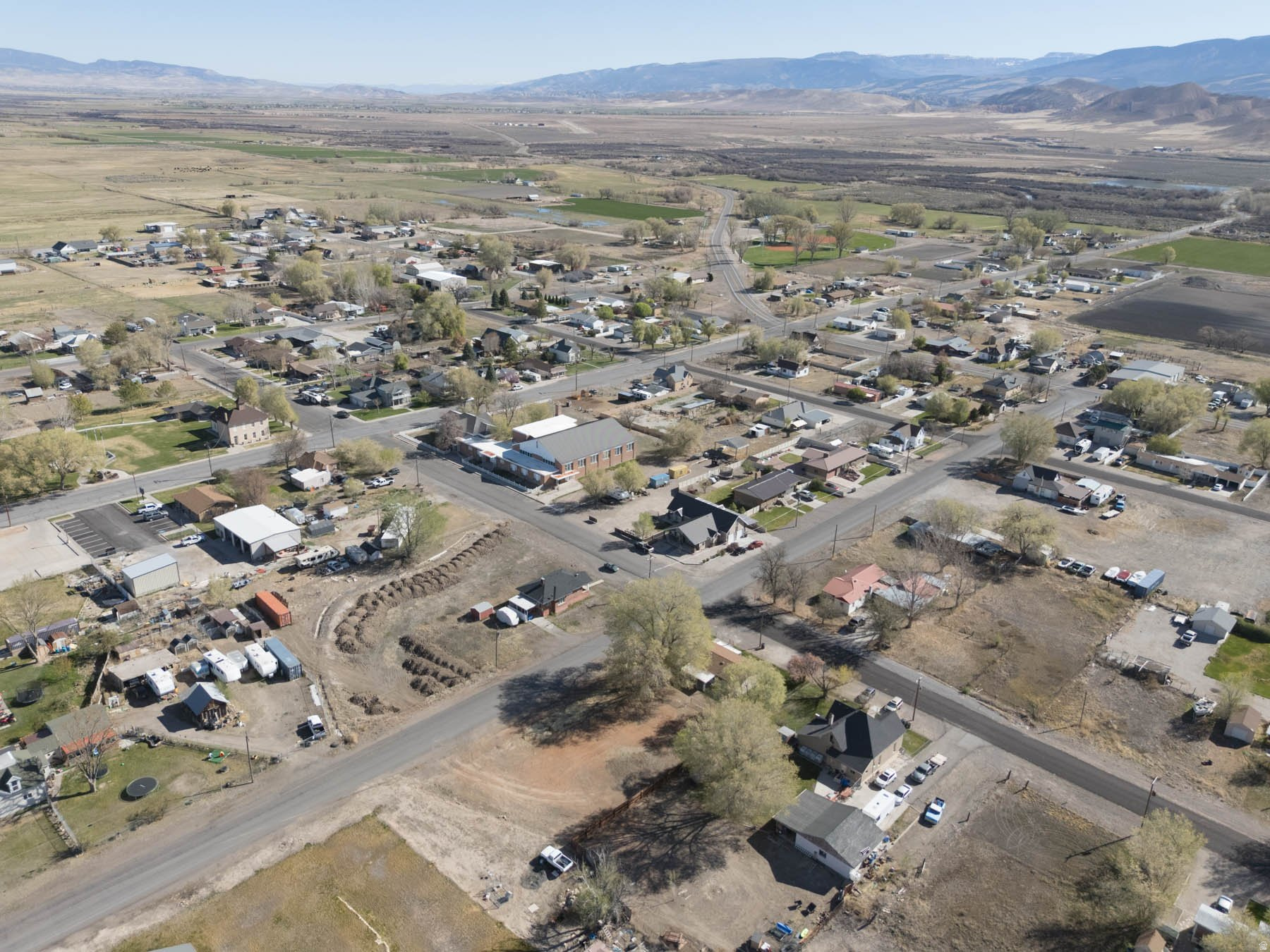 main property photo 12