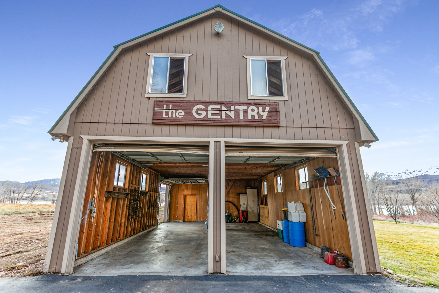 main property photo 67