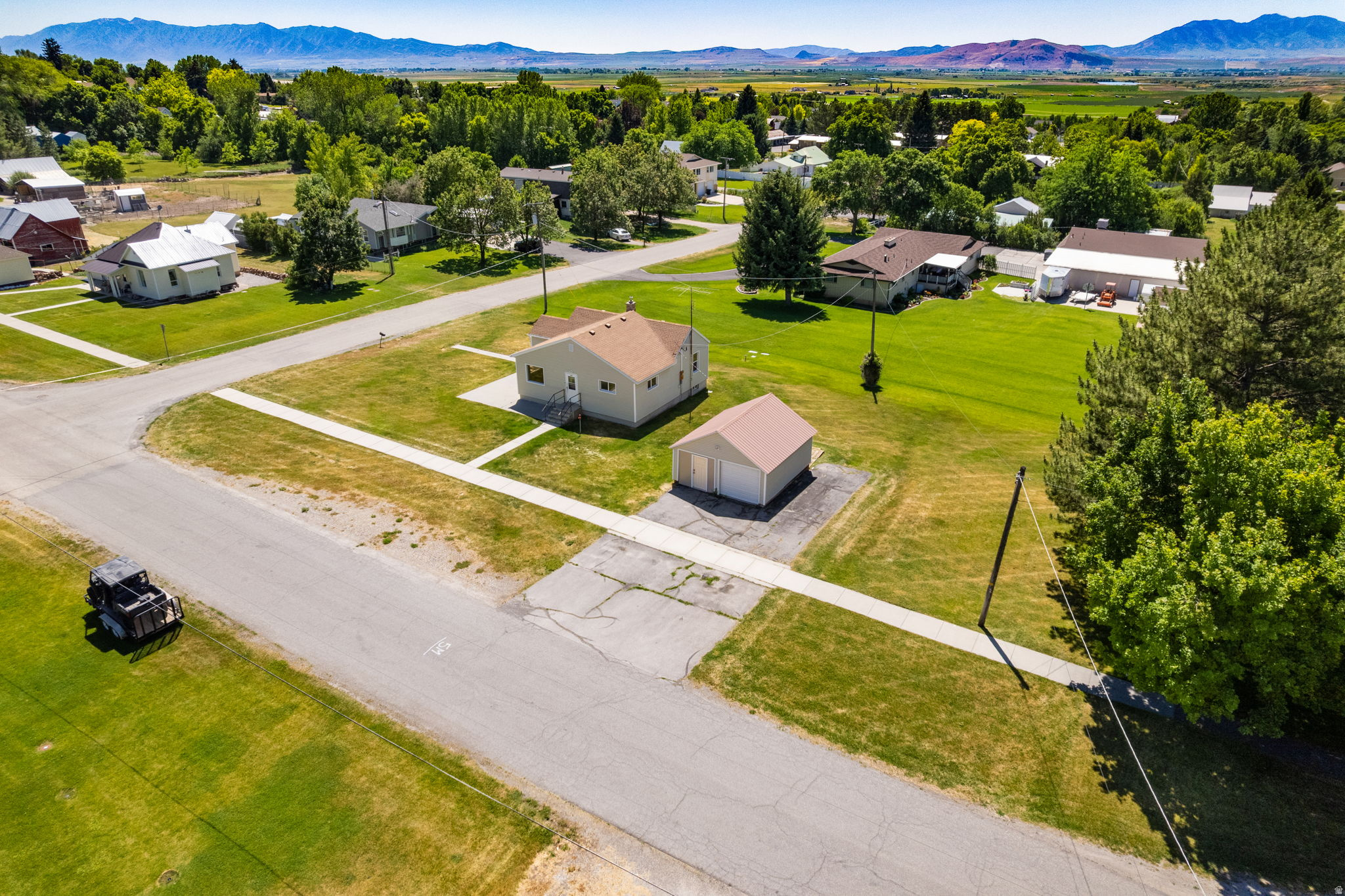 main property photo 31