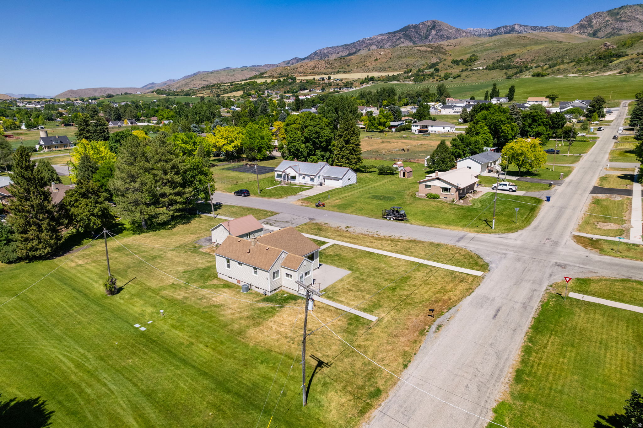 main property photo 33