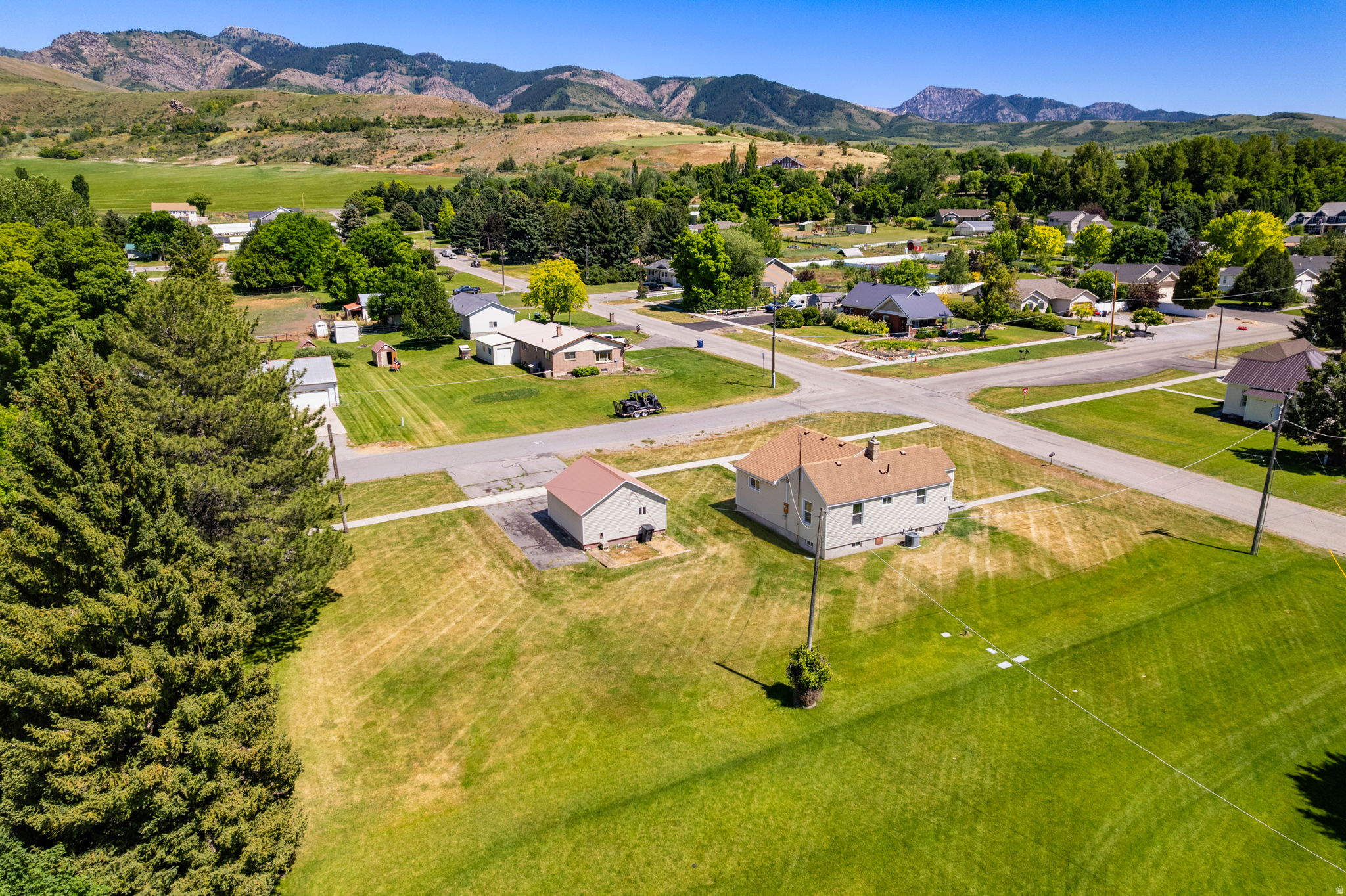 main property photo 34