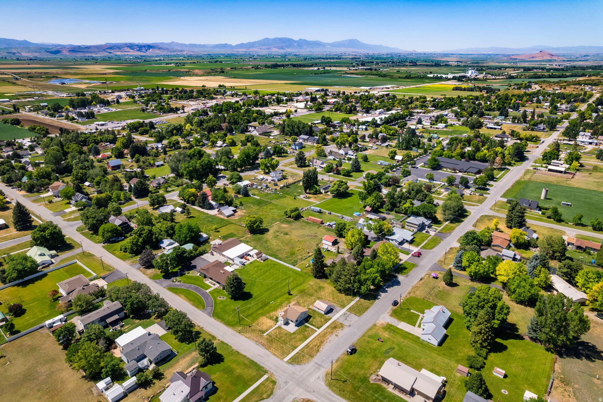 main property photo 35