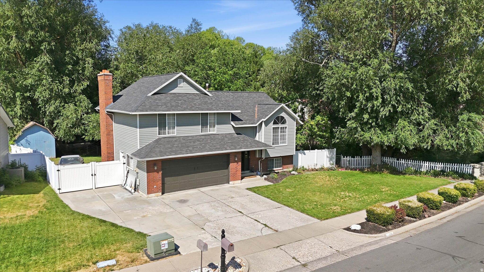 main property photo 44
