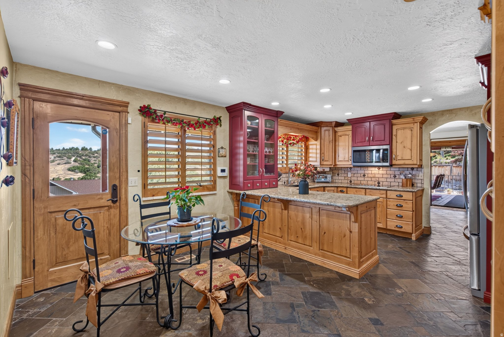 main property photo 7