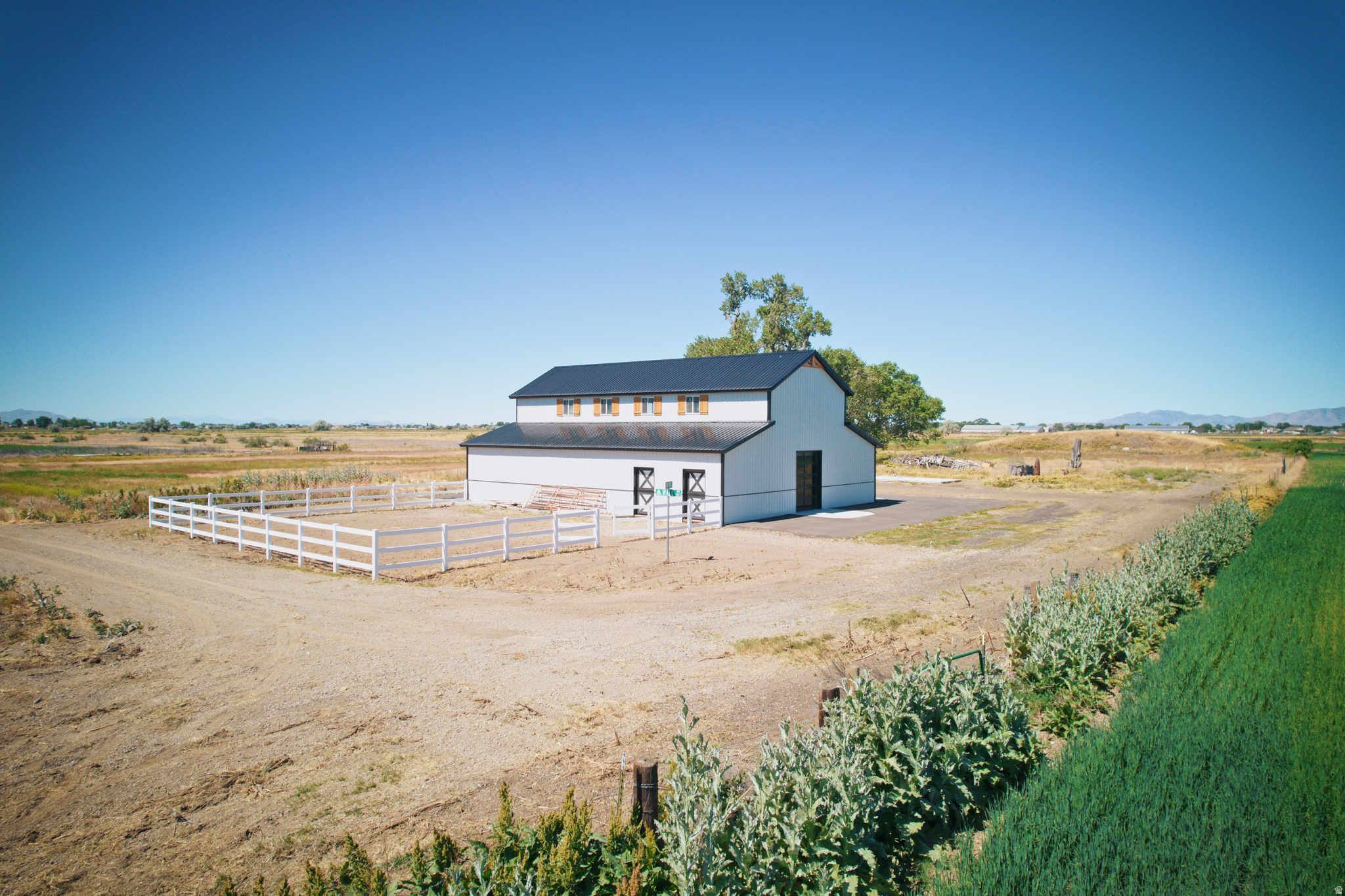 main property photo 15