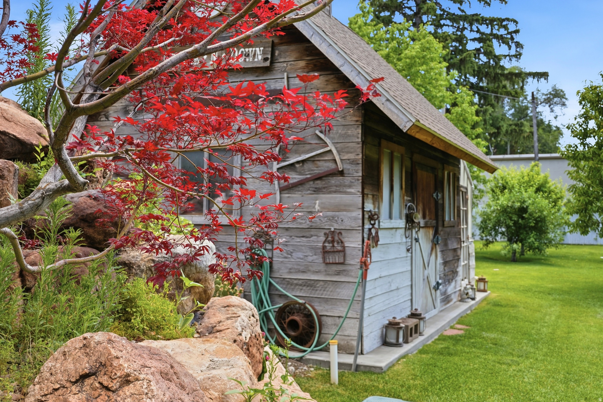 main property photo 44