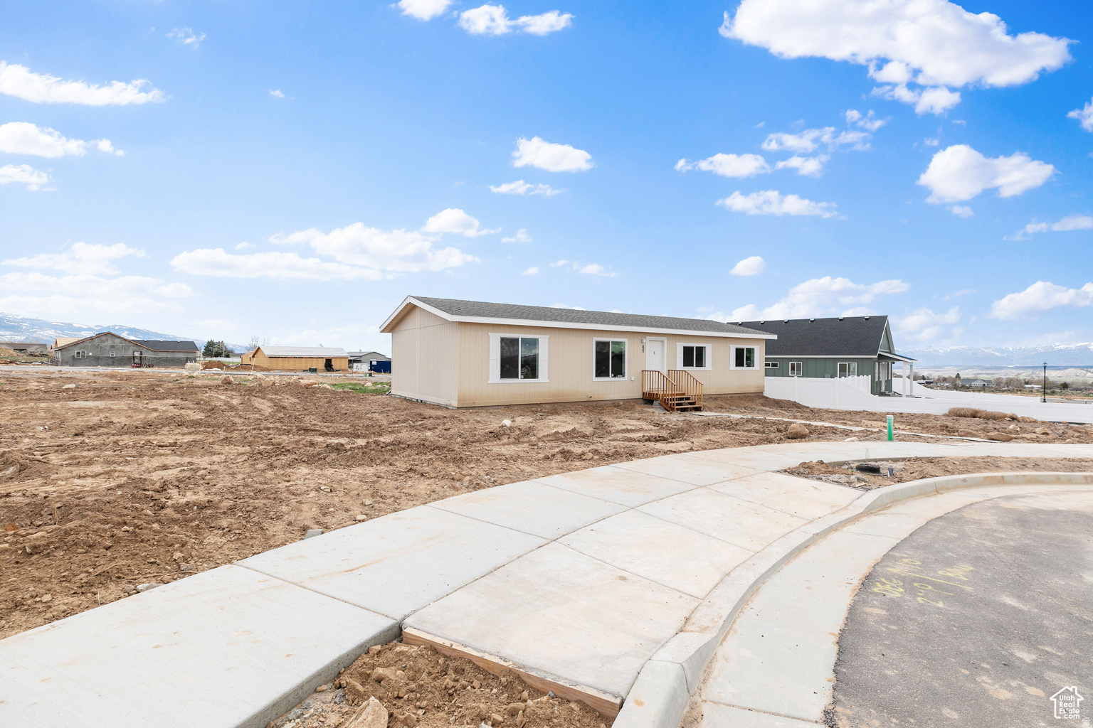 main property photo 5