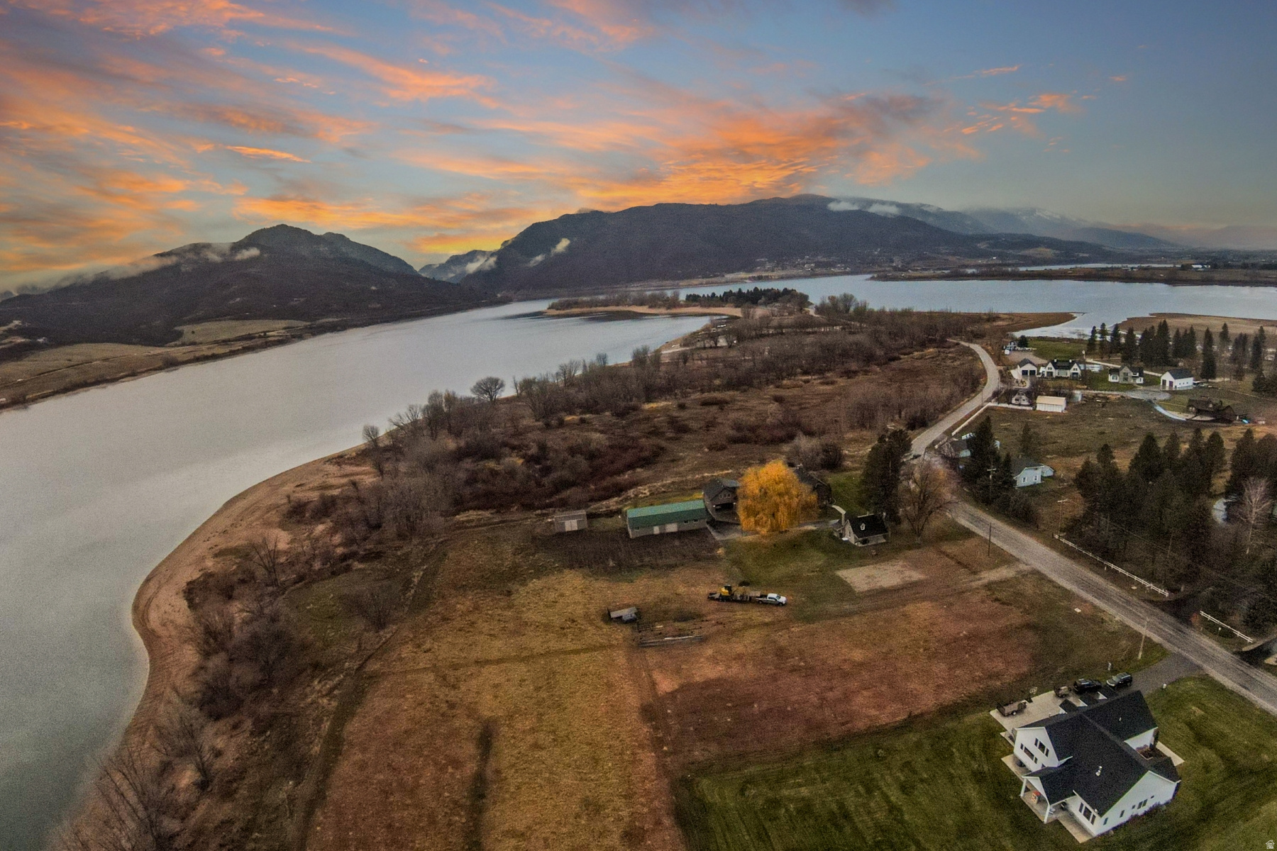 main property photo 26