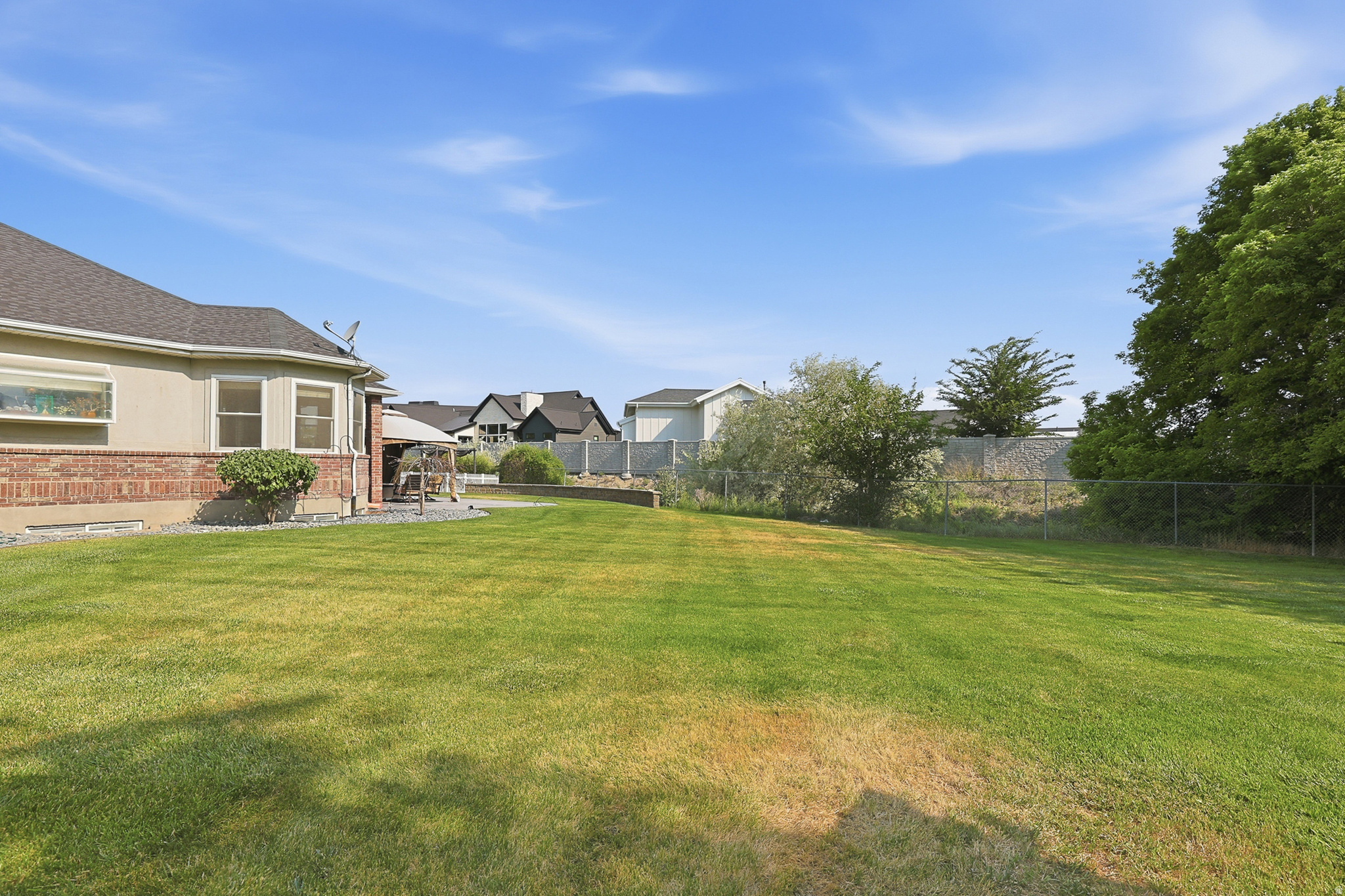 main property photo 78