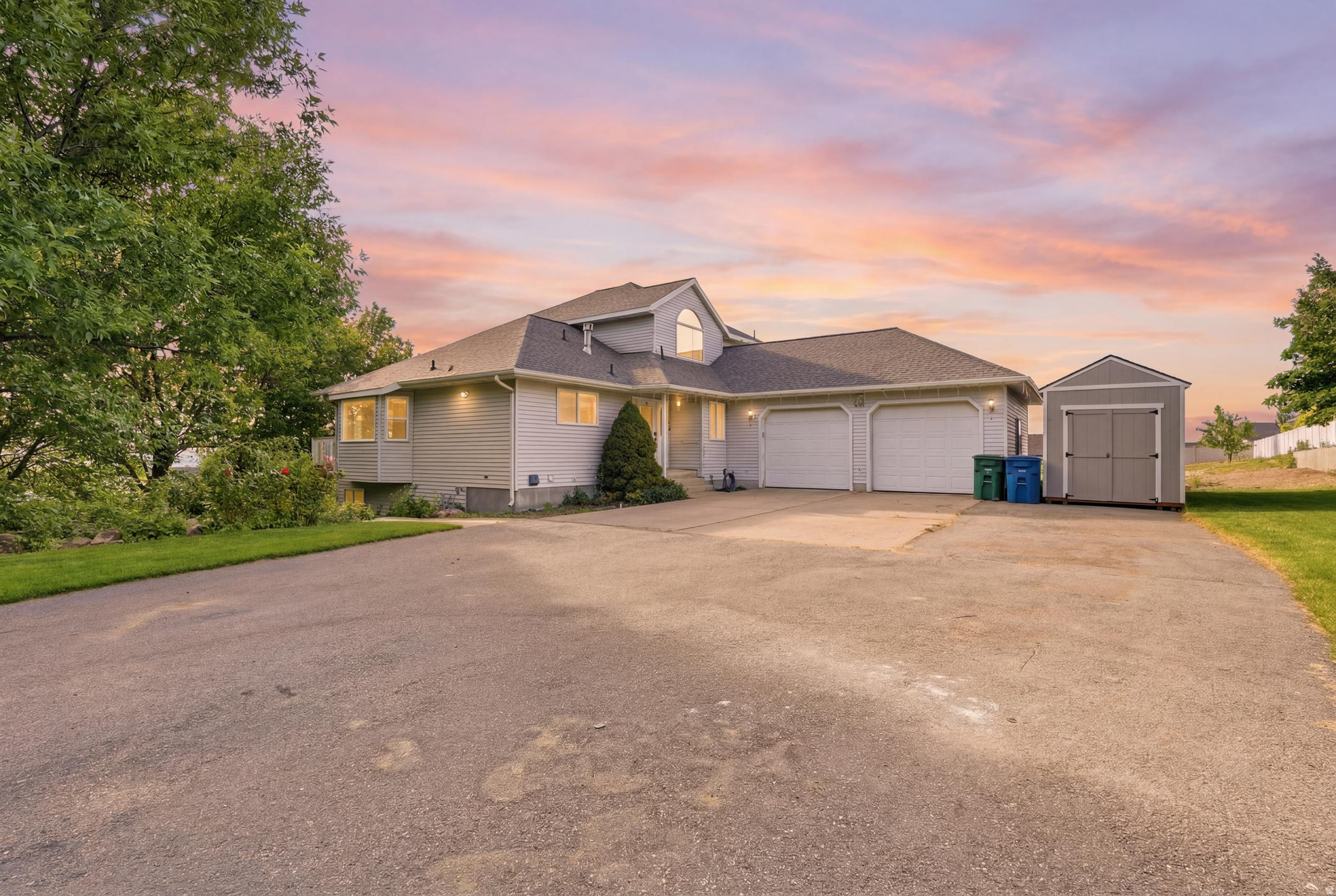 main property photo 0