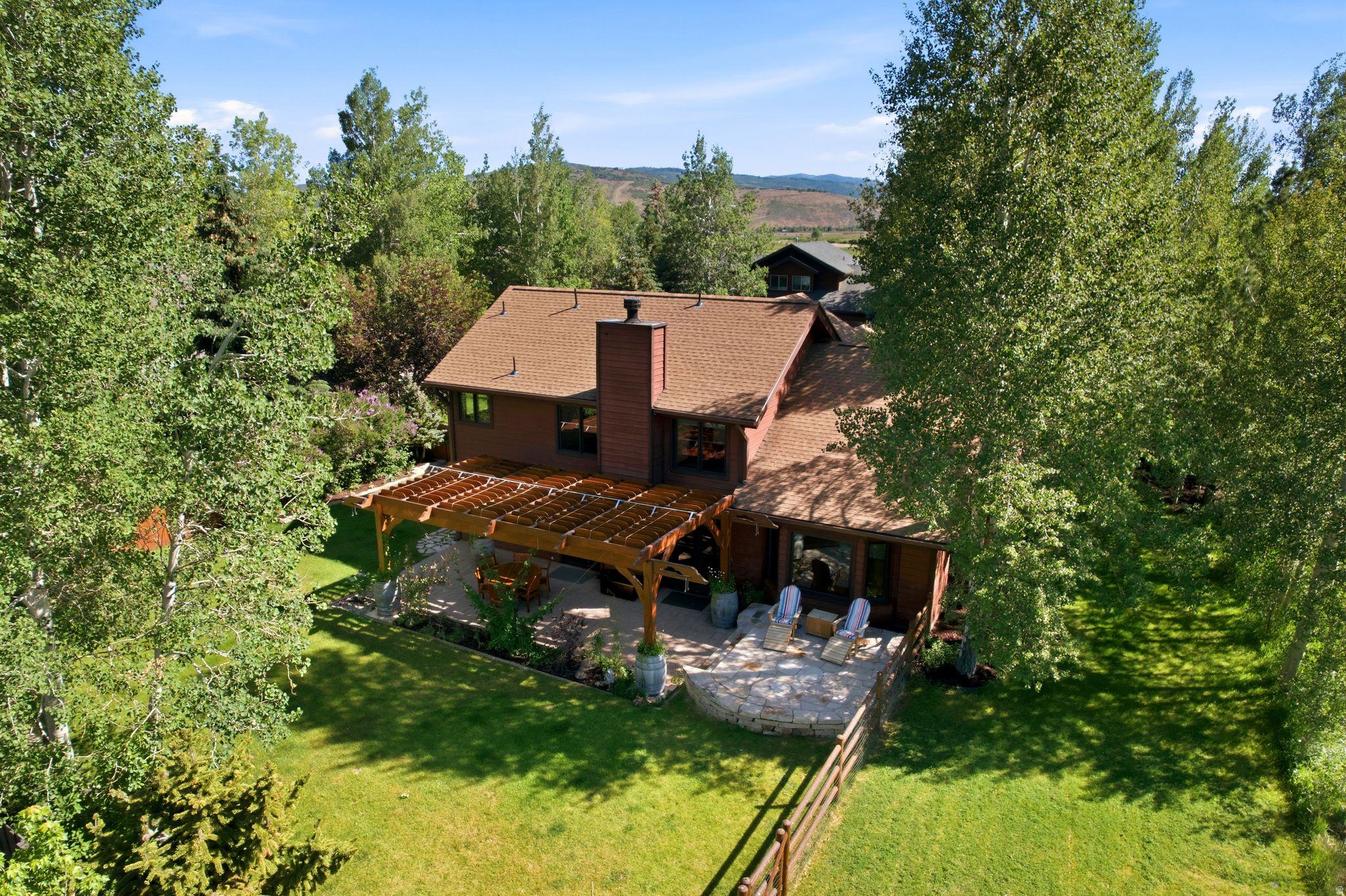 main property photo 5