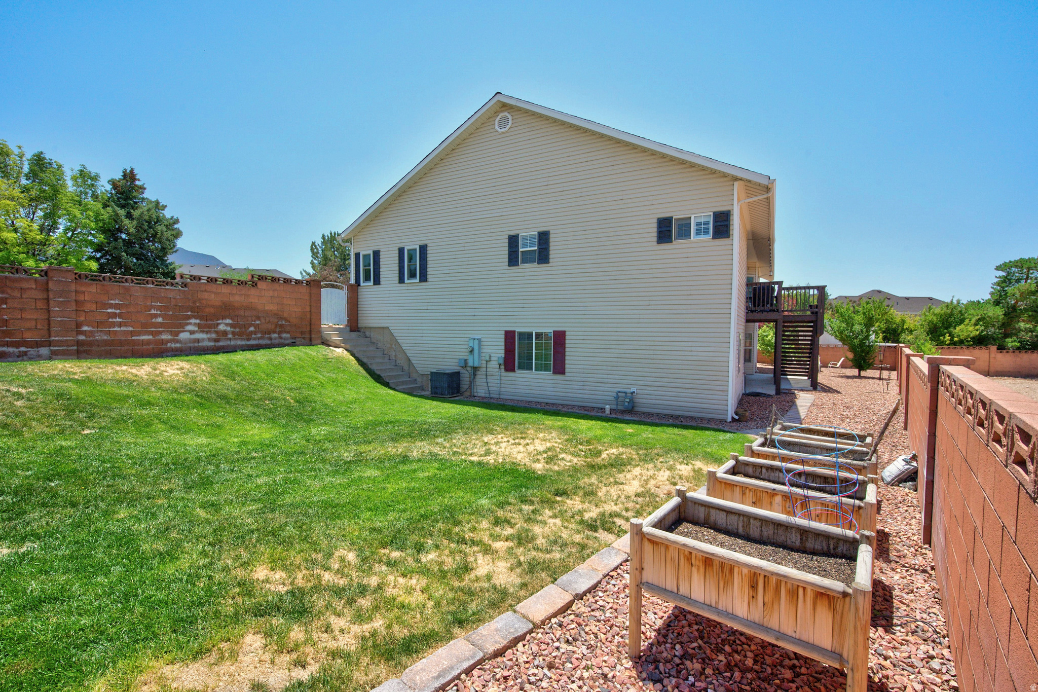main property photo 60