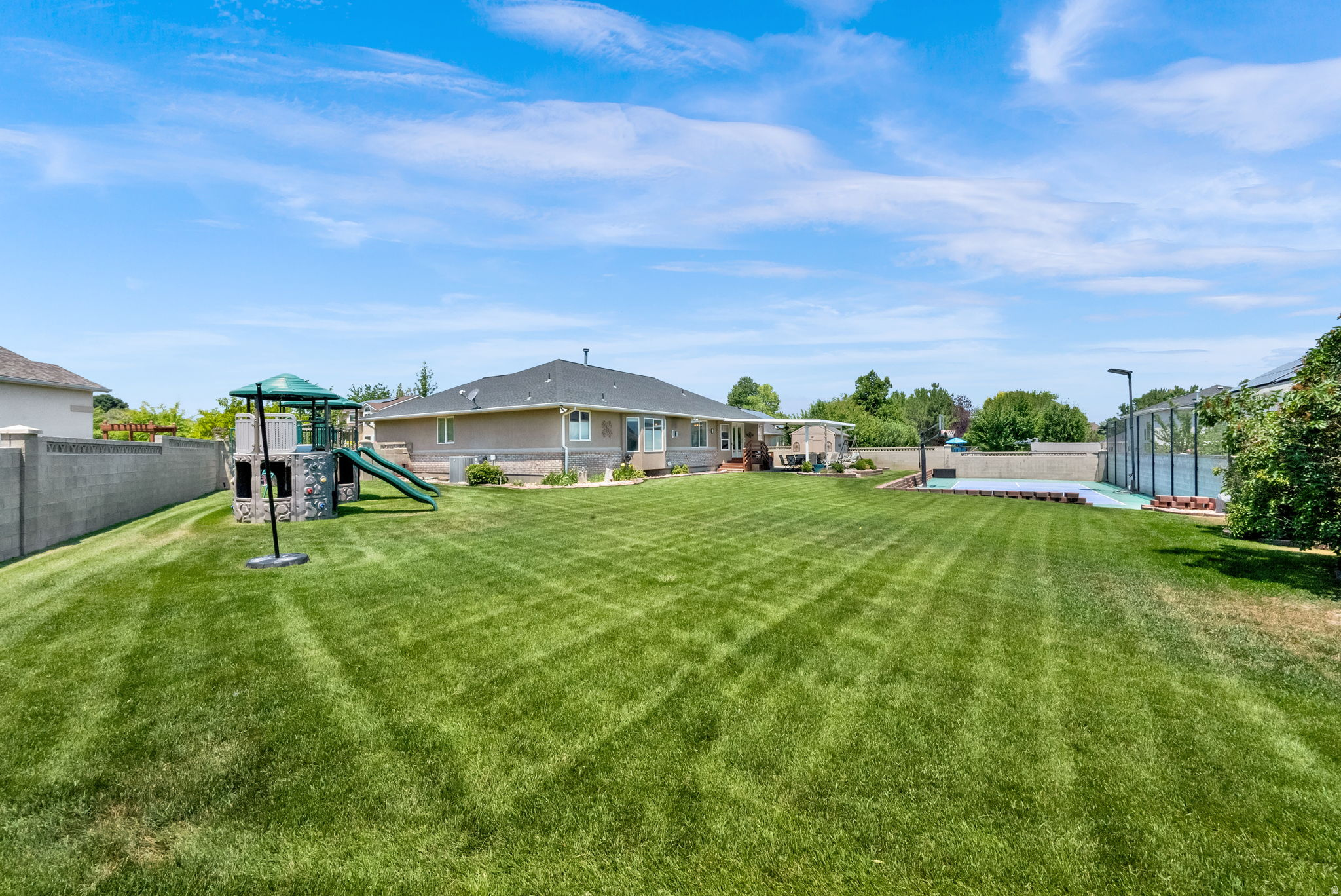 main property photo 20