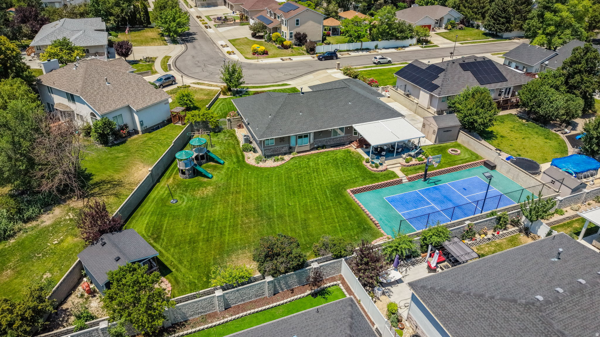 main property photo 8