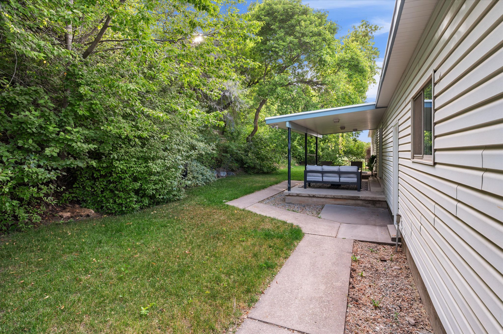 main property photo 50