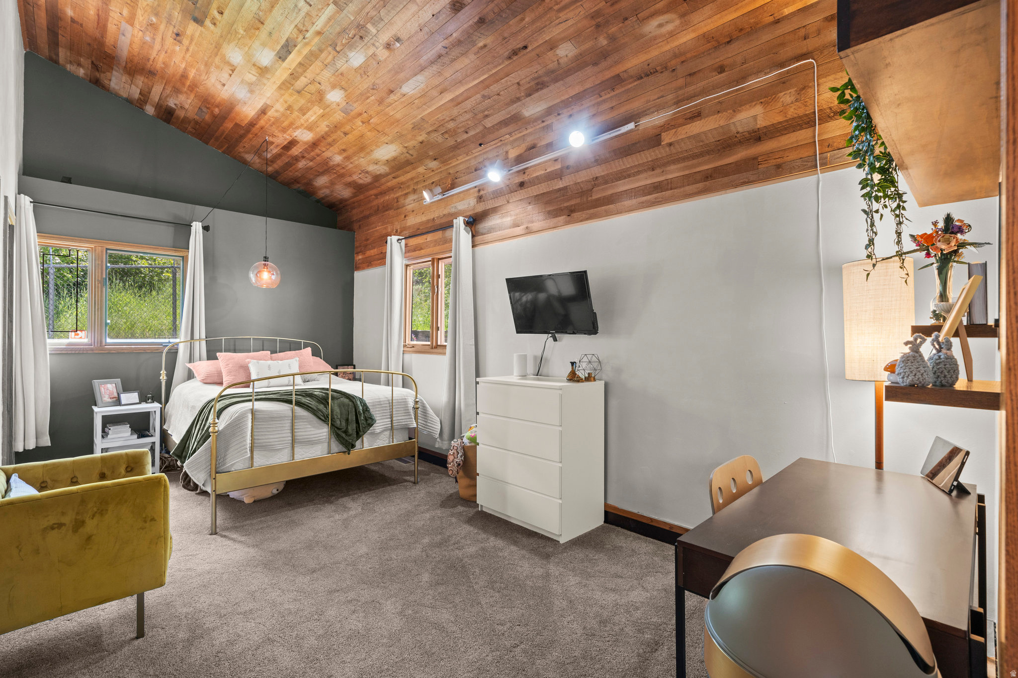 main property photo 78