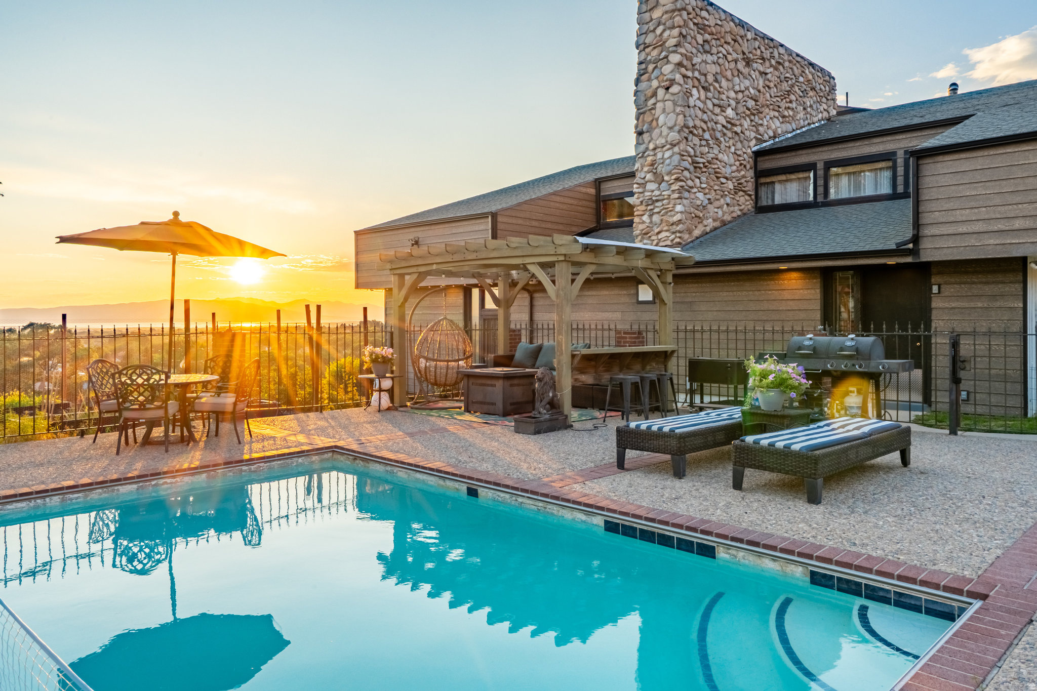 main property photo 99