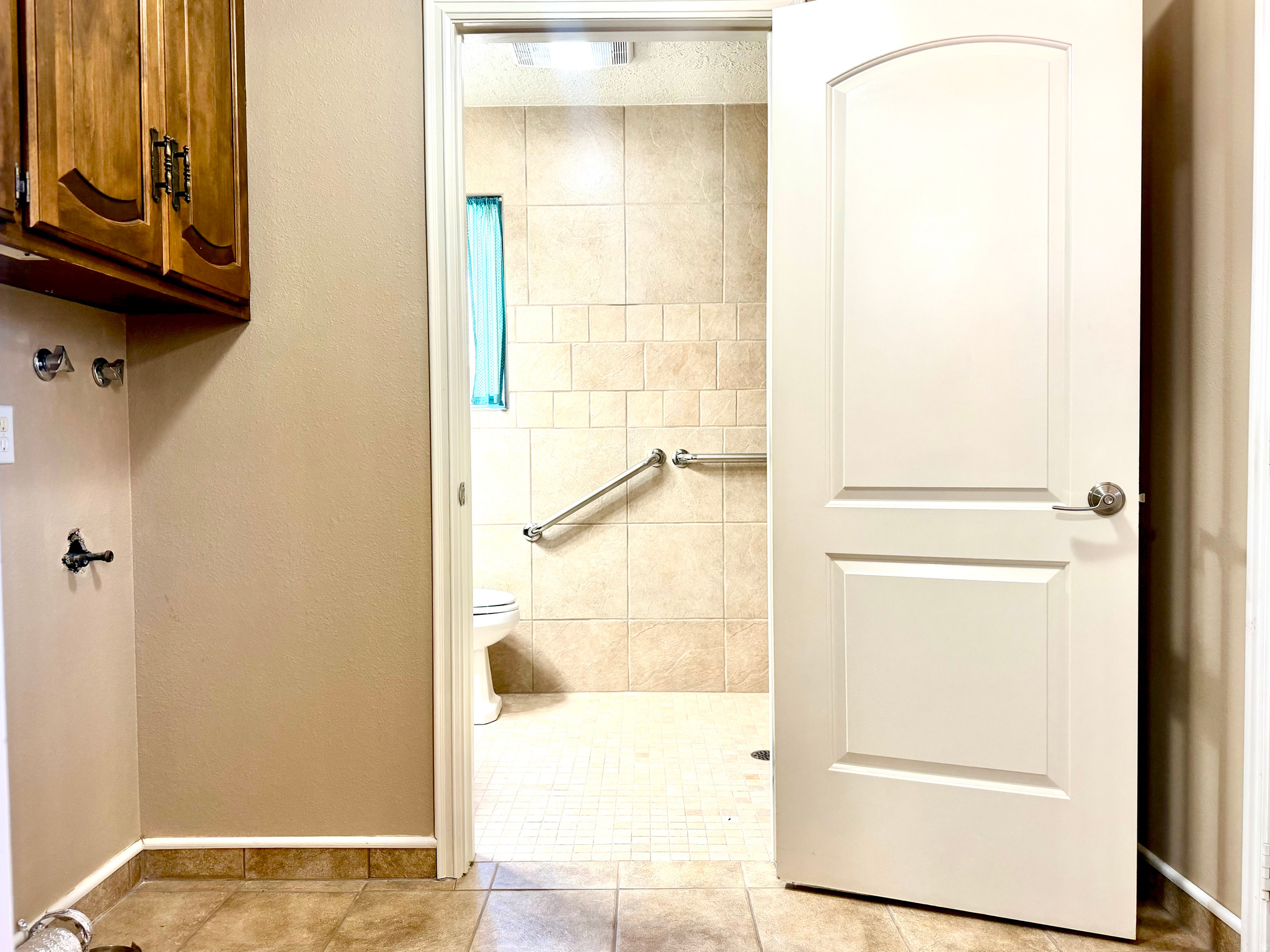 main property photo 13