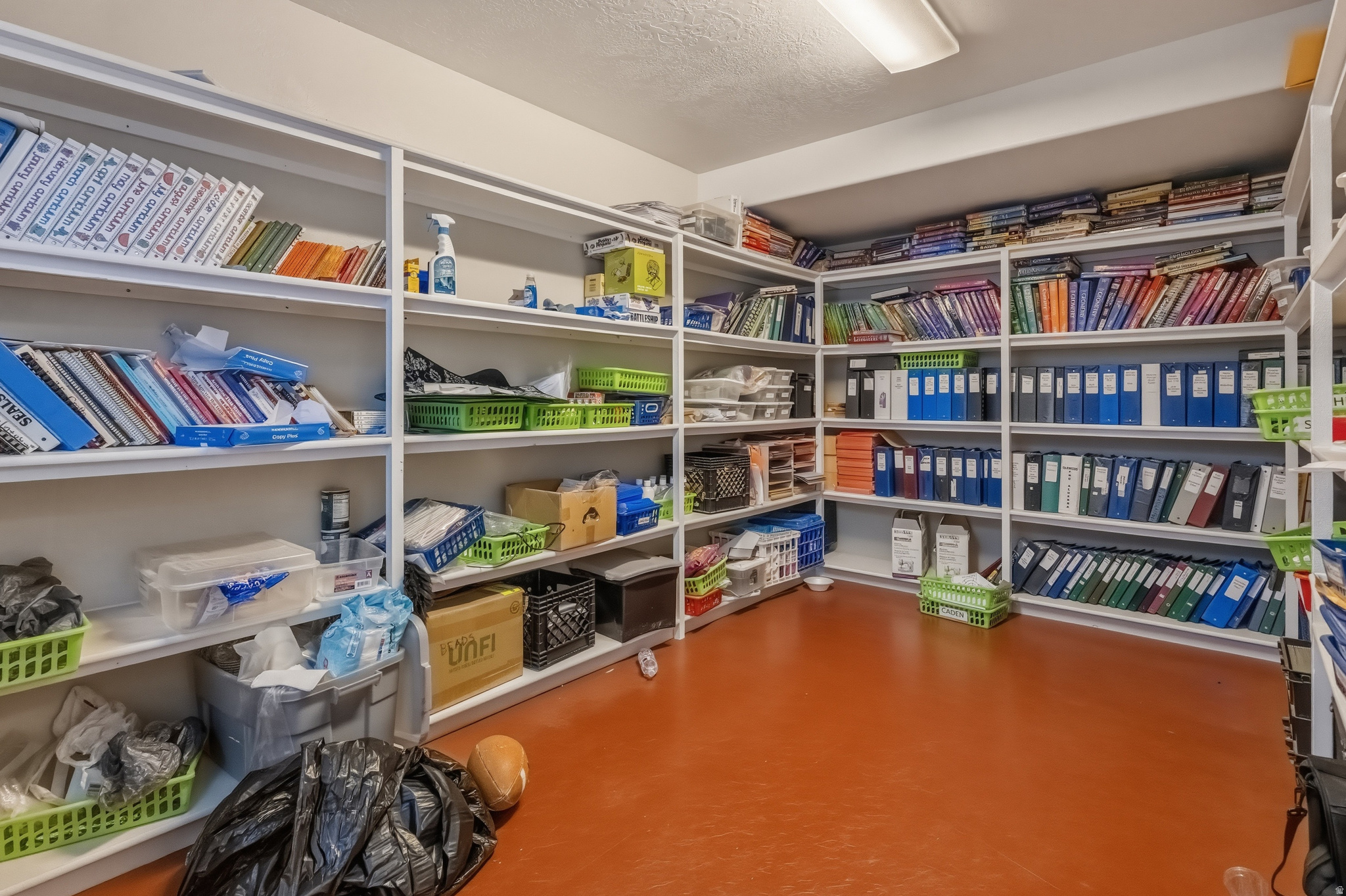 main property photo 30