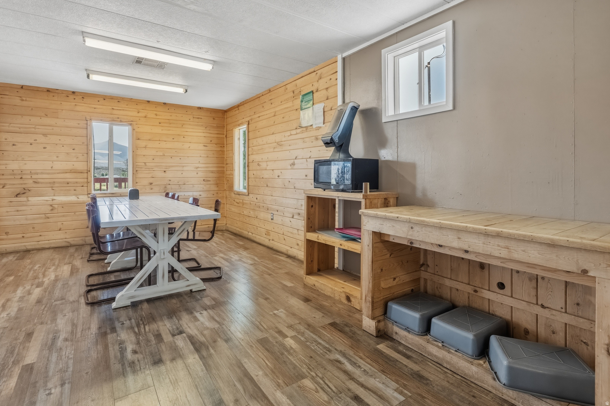 main property photo 79